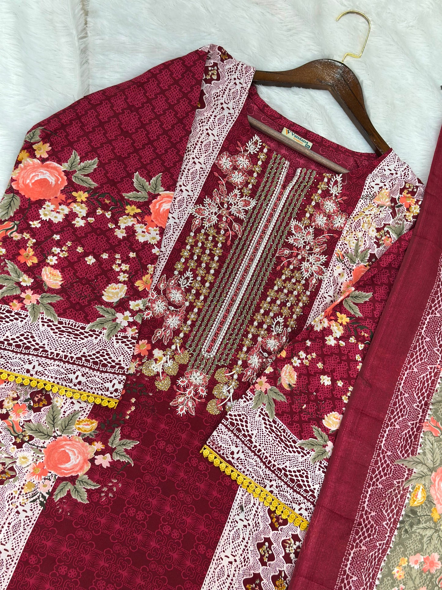 944 Pakistani Embroidered Suit