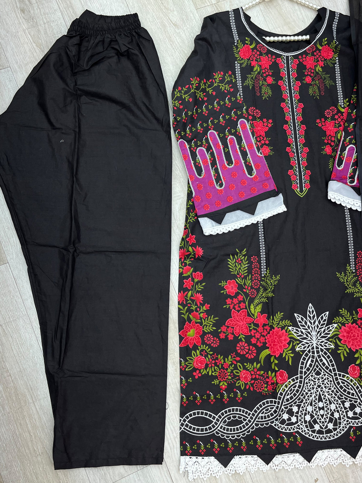 1511 Pakistani Embroidered Suit