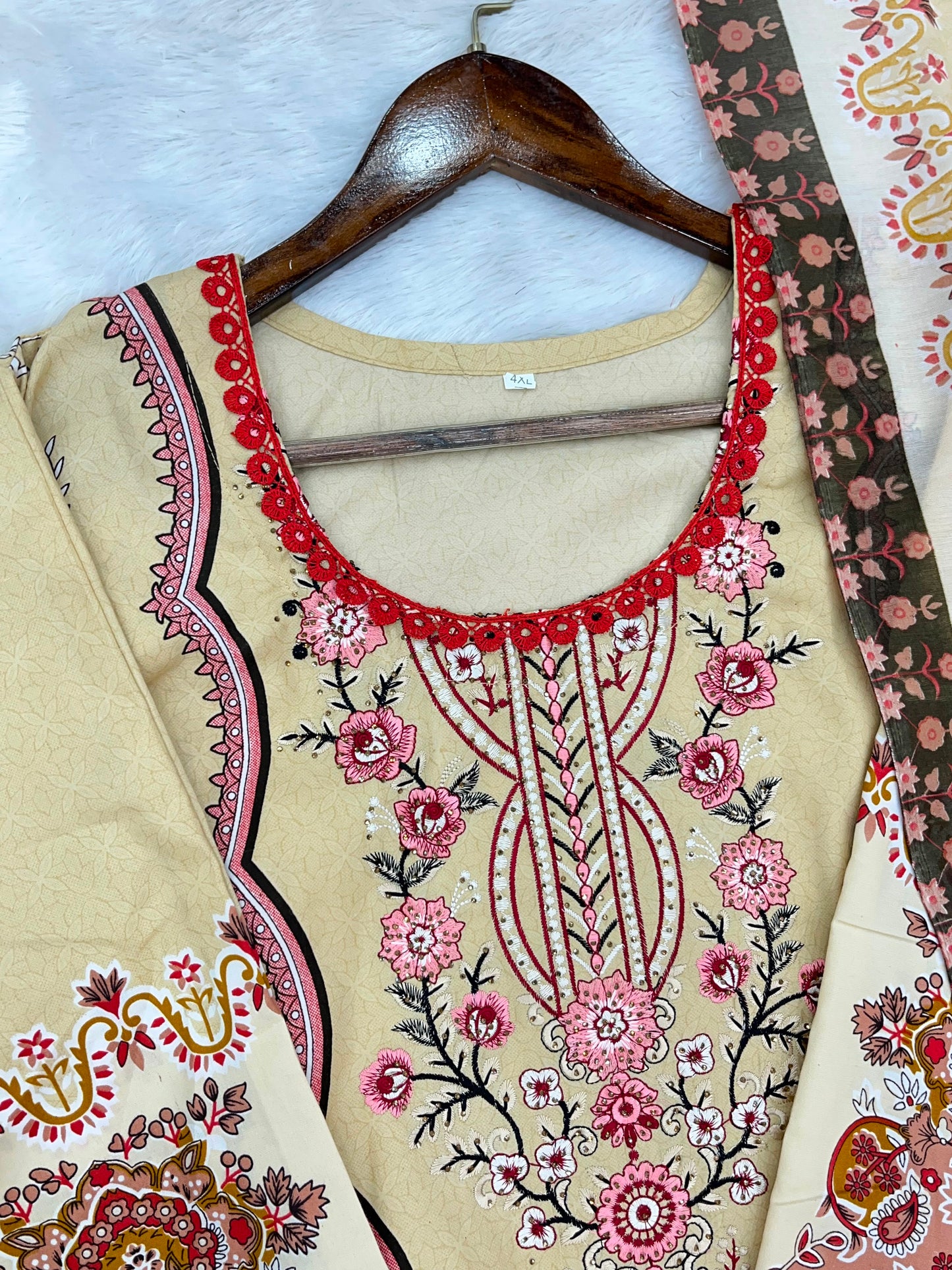 1315 Pakistani Embroidered Suit