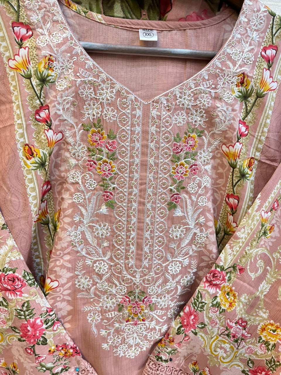 1106 Pakistani Embroidered Suit