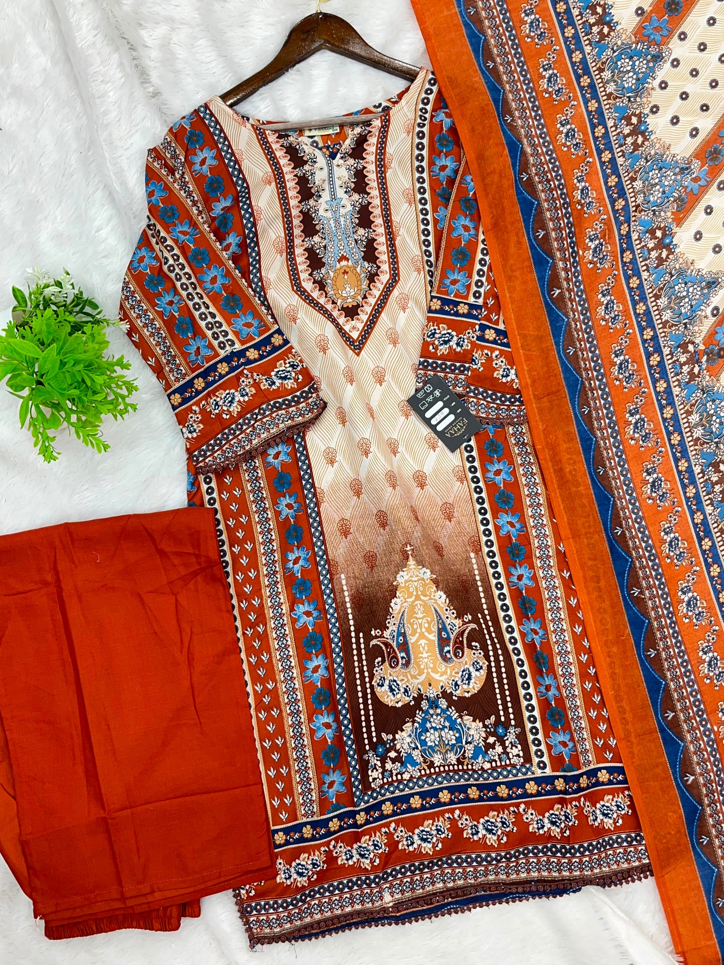 1258 Pakistani Printed Suit