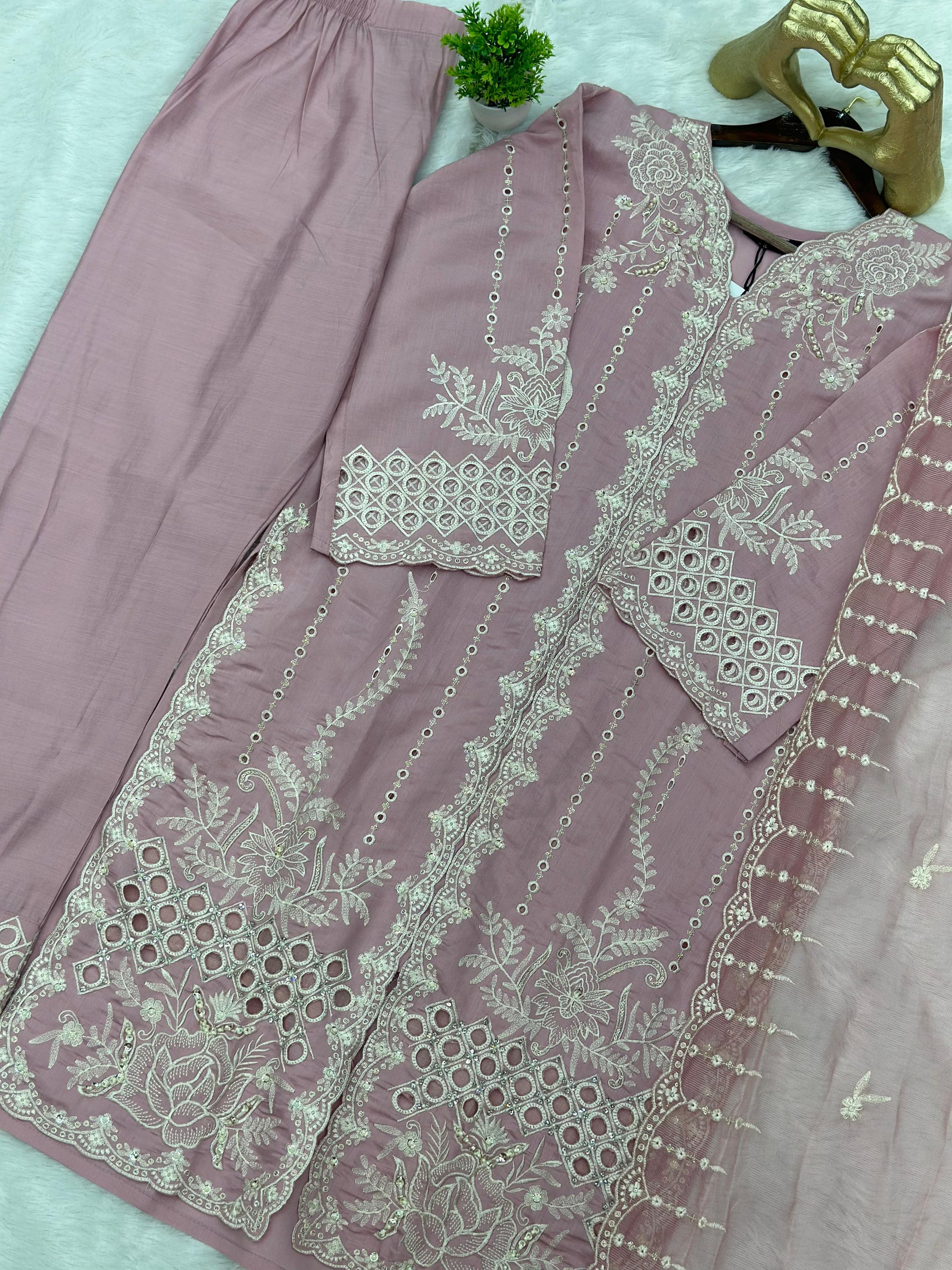 698 Pakistani Cut-Work Party-wear