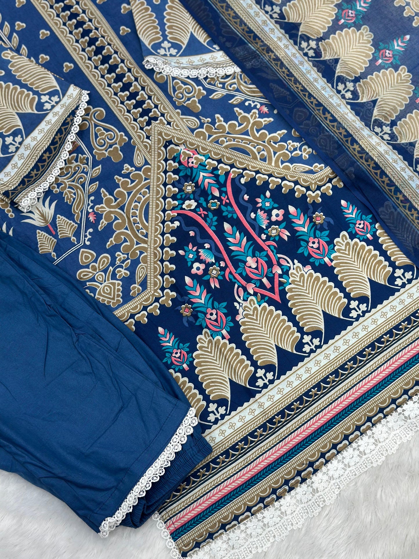 1069 Pakistani Printed Suit