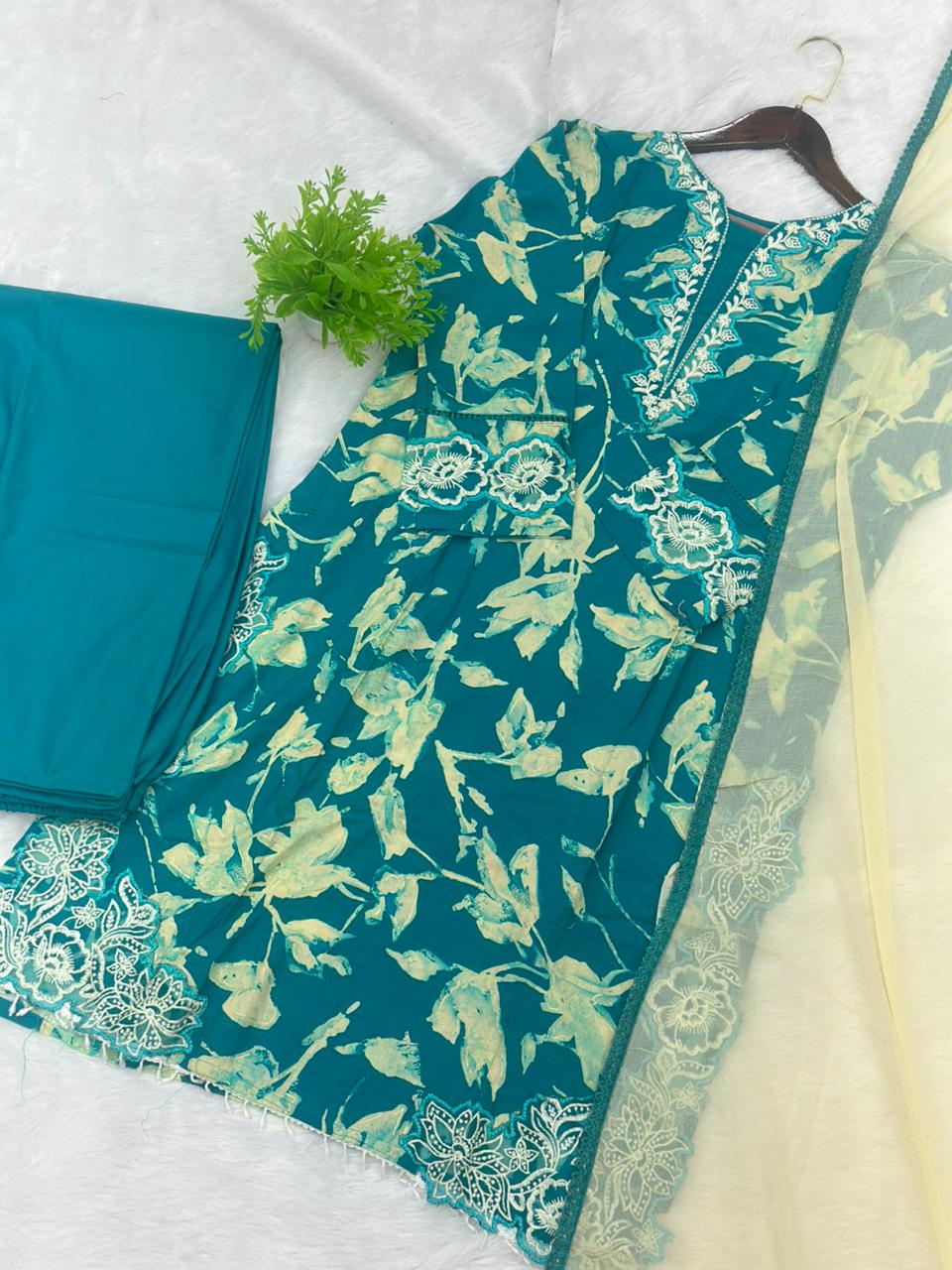 812 Readymade Pakistani Printed Coord-Set