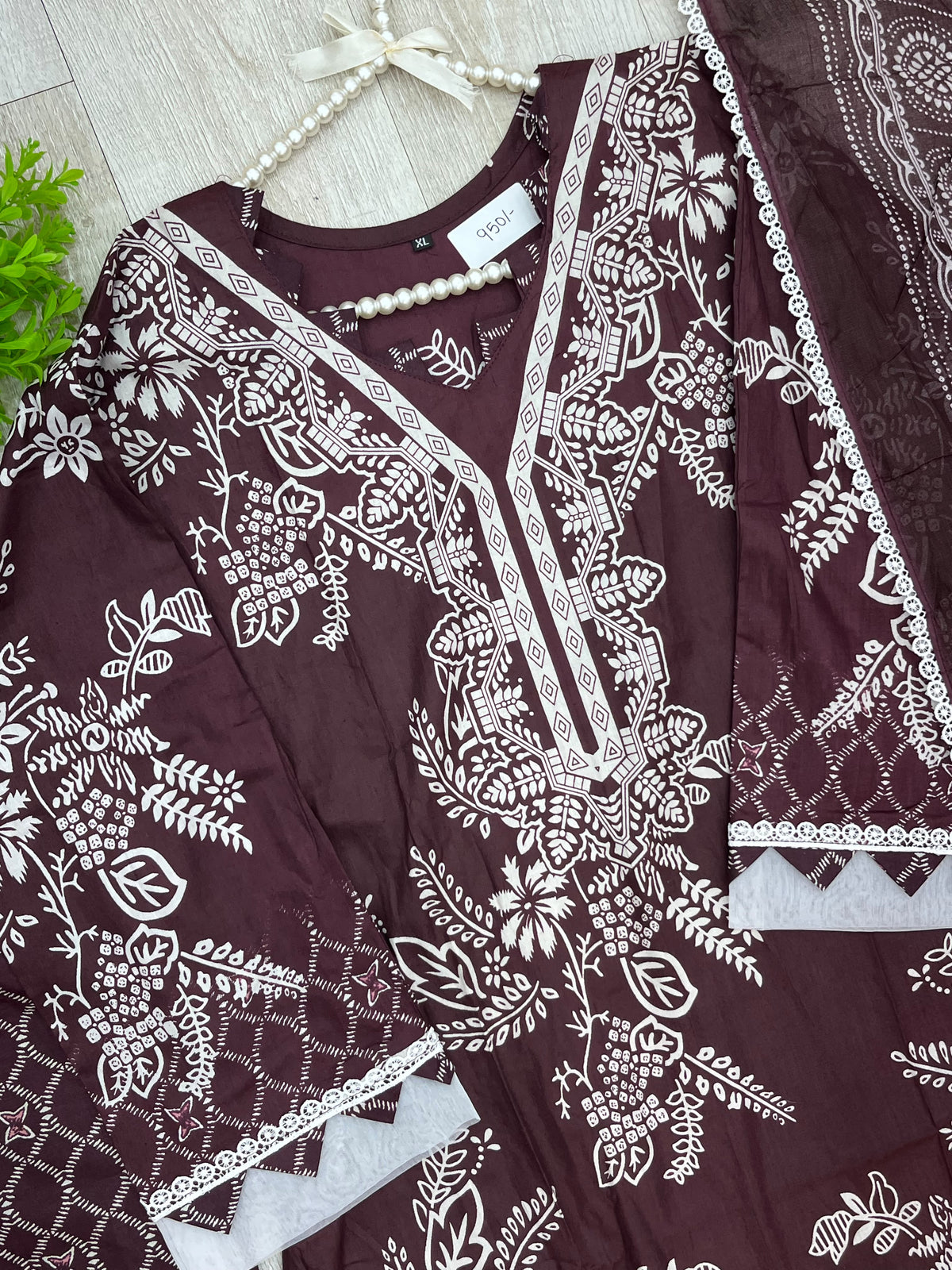 1516 Pakistani Embroidered Suit