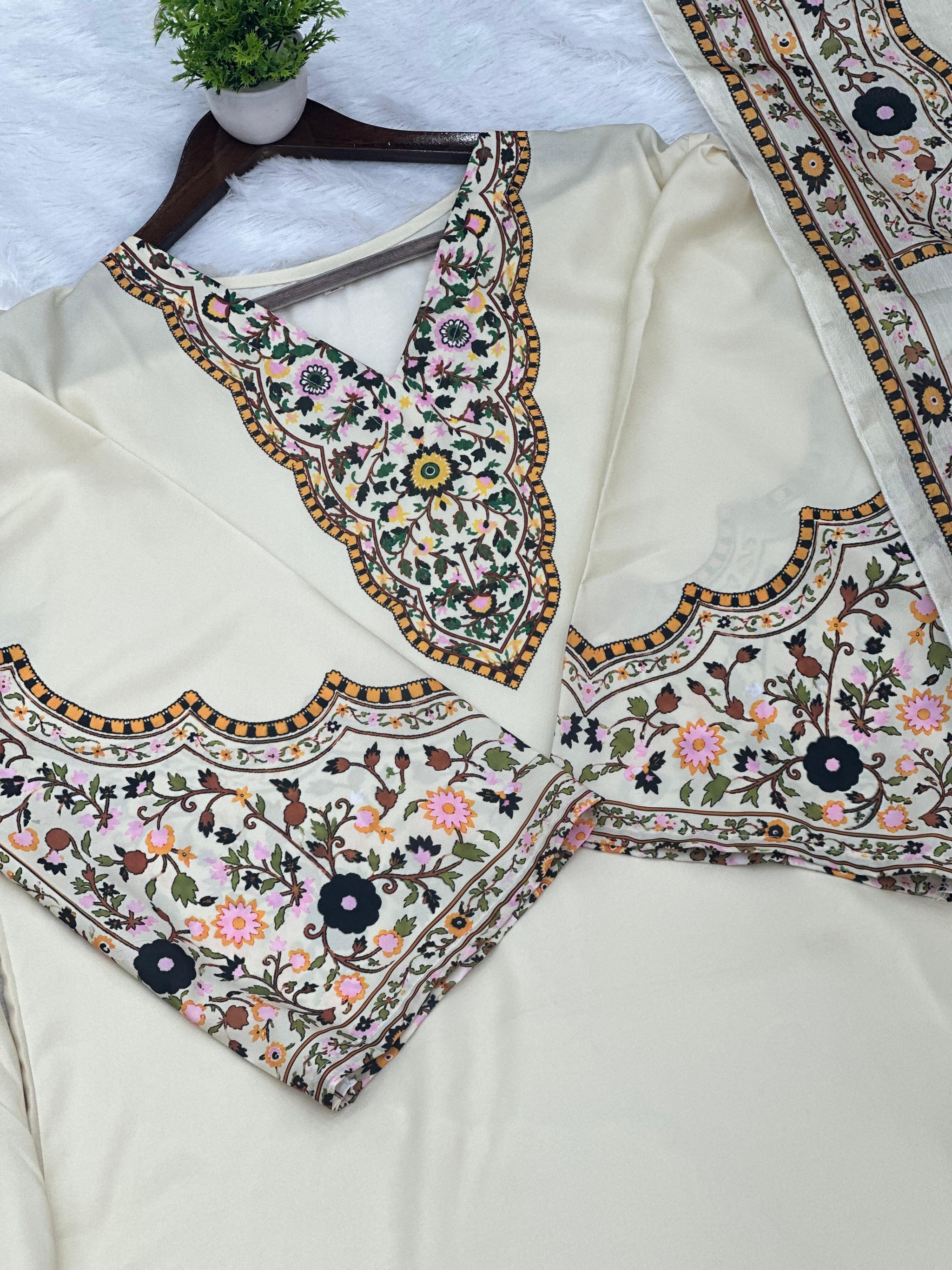687 Pakistani Cordset