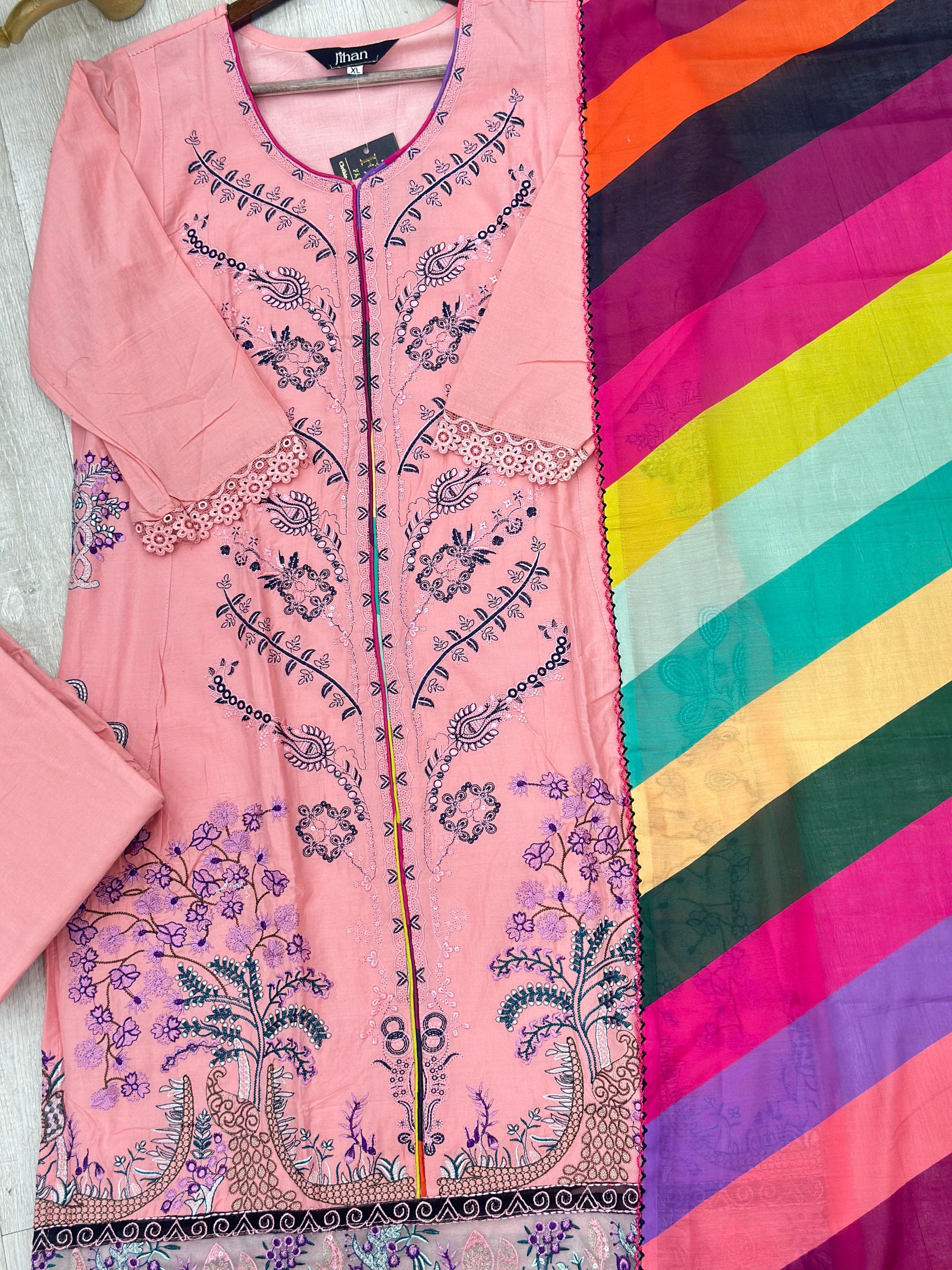 625 Premium Pakistani Lawn Suit - Pink
