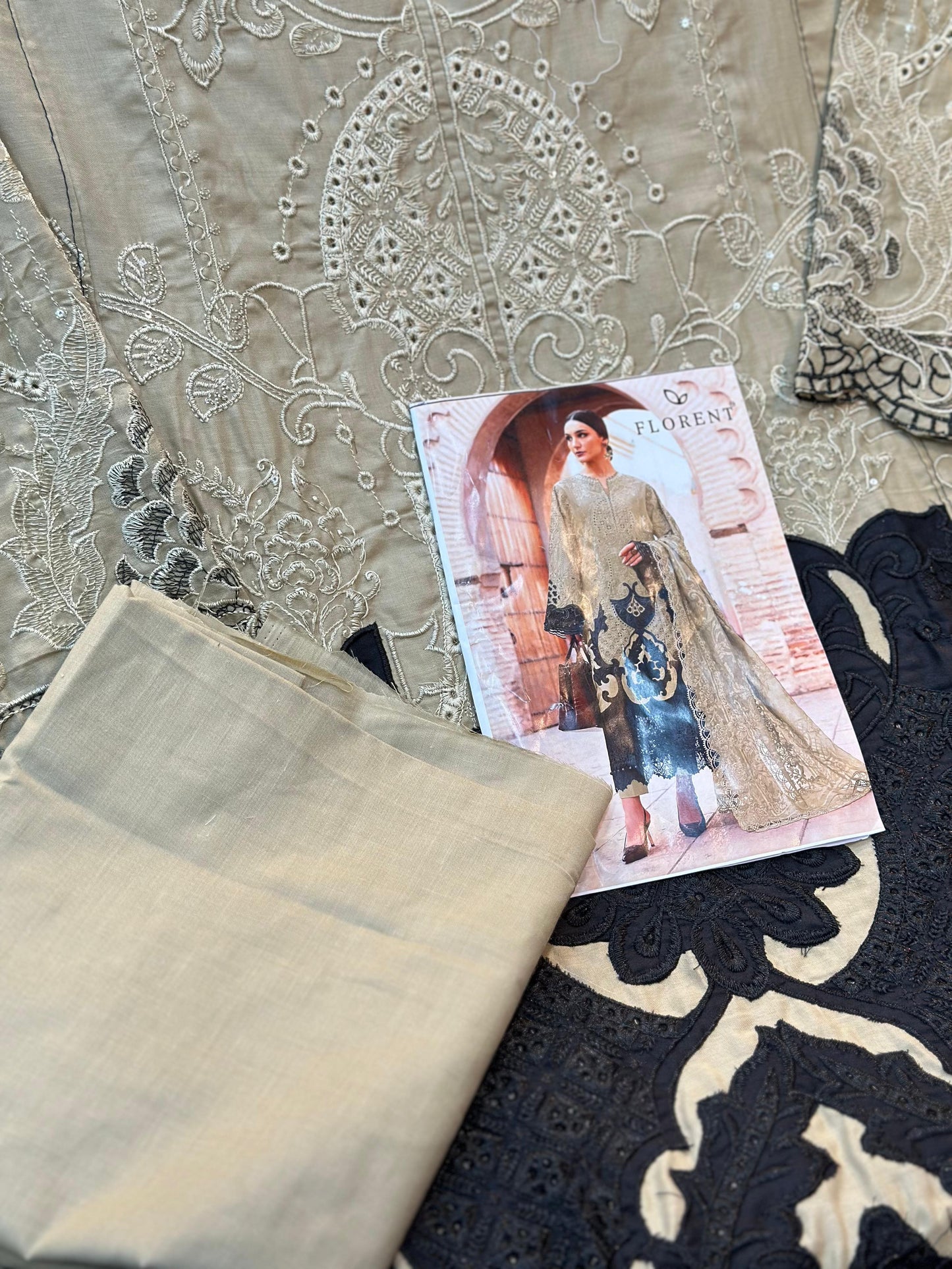 525 Maria-B Unstitched suit