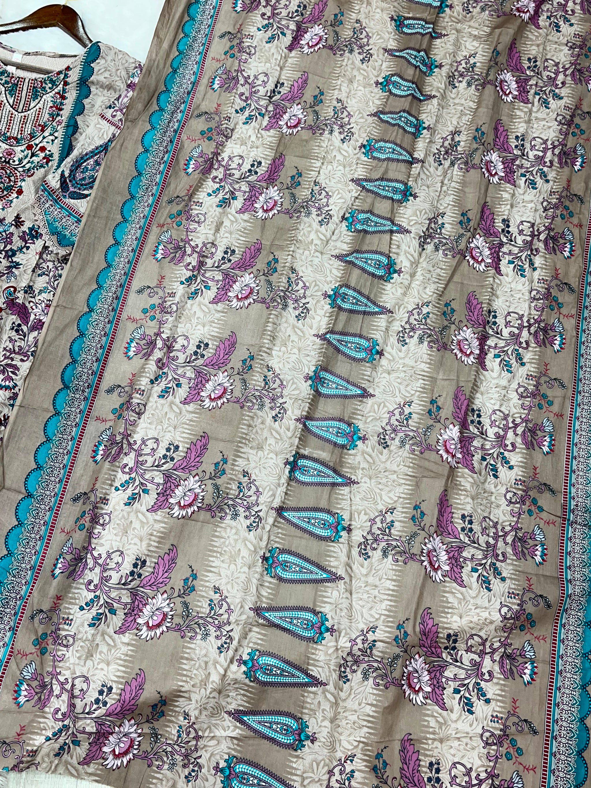 1219 Pakistani Embroidered Suit