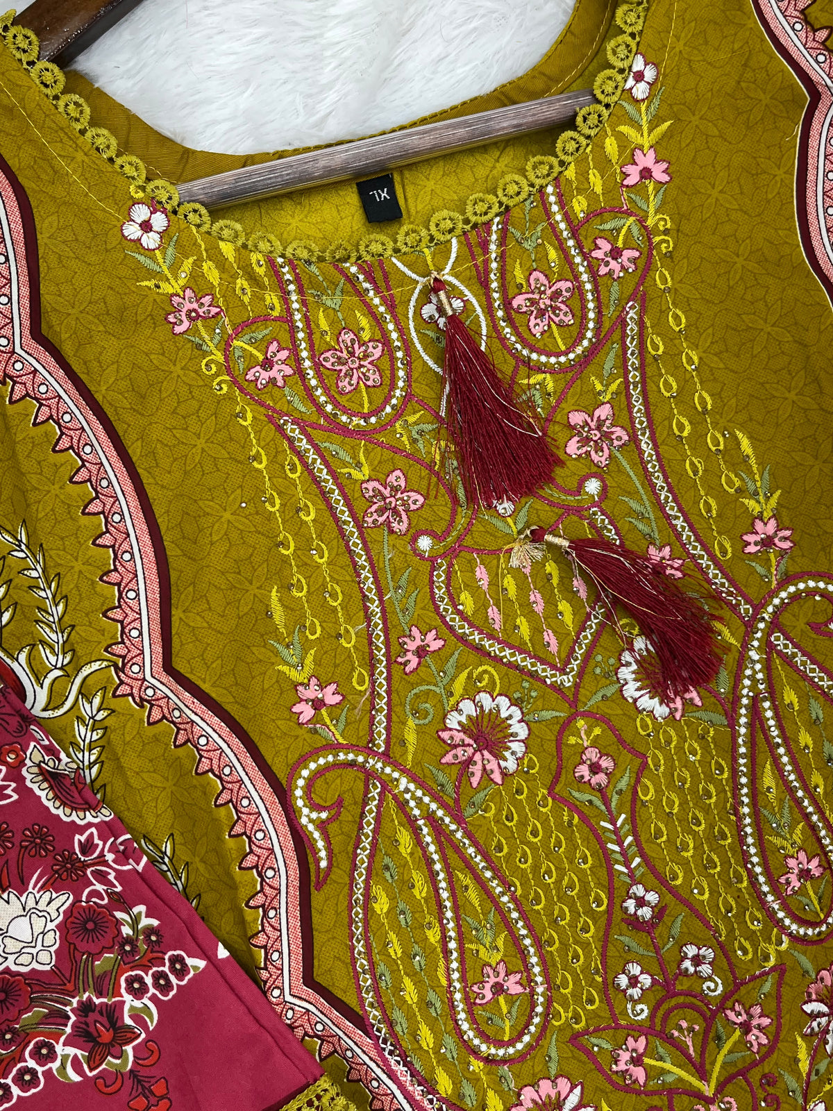1449 Pakistani Embroidered Suit - Mehndi Green