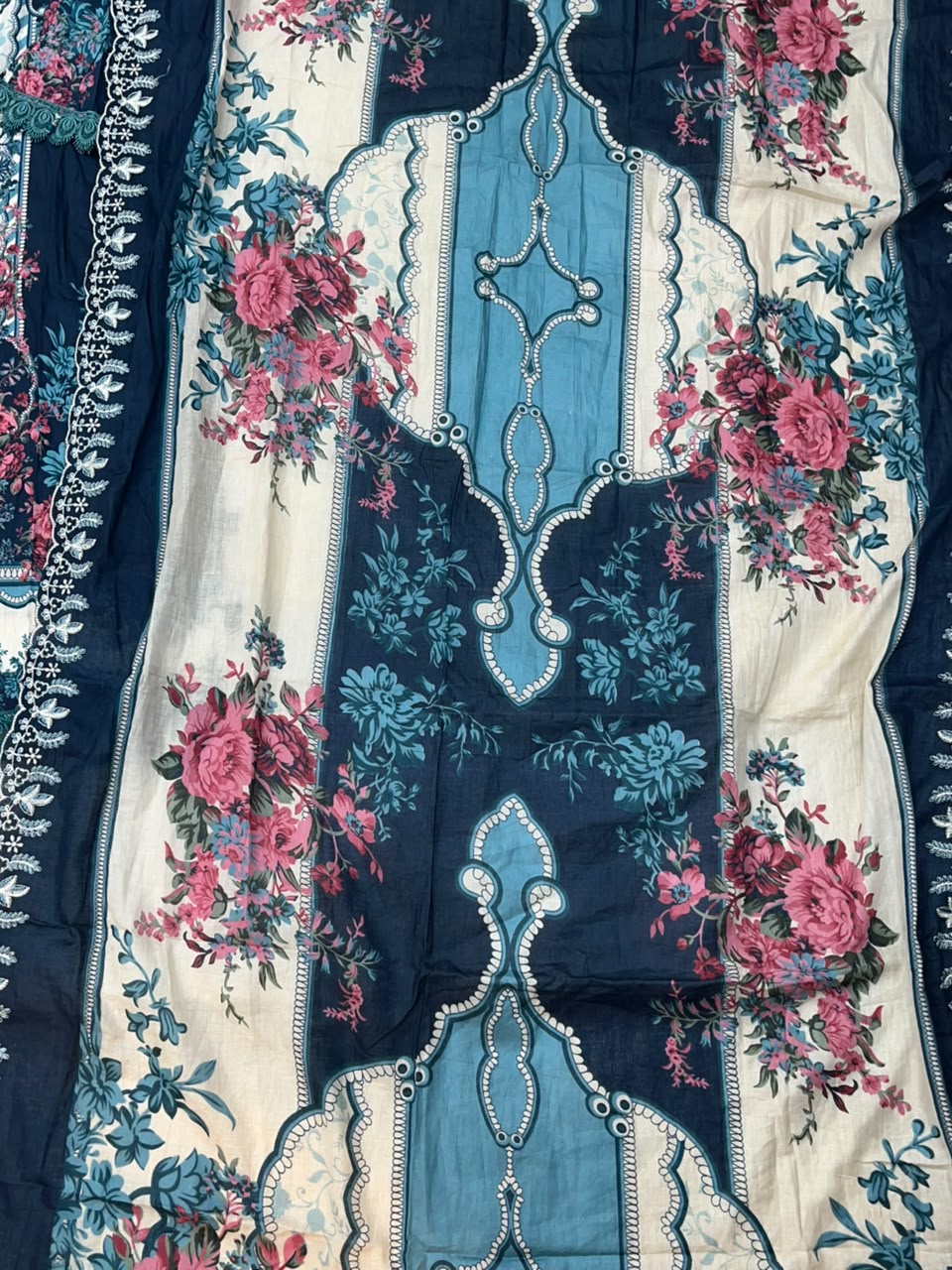 1498 Pakistani Heavy Lawn Suit - 3