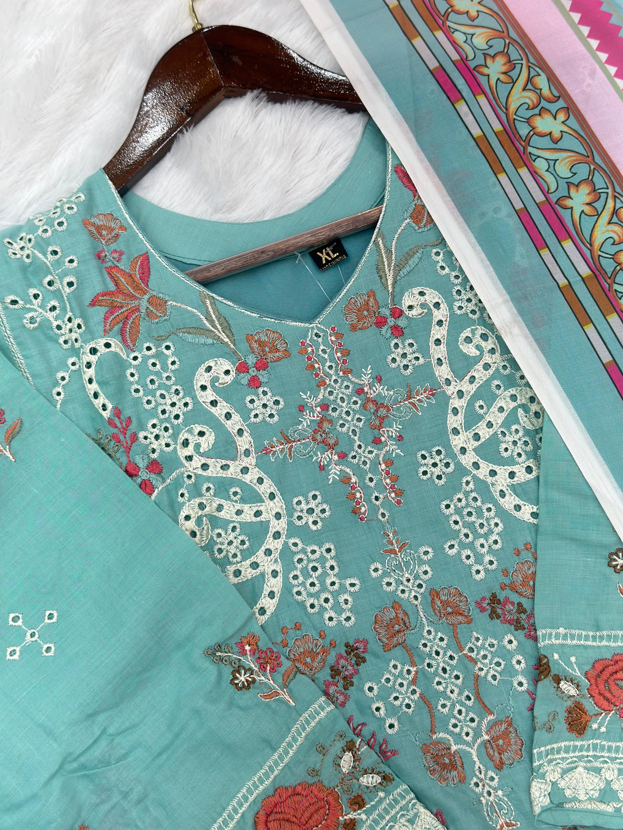 830 Pakistani Lawn Cotton Suit