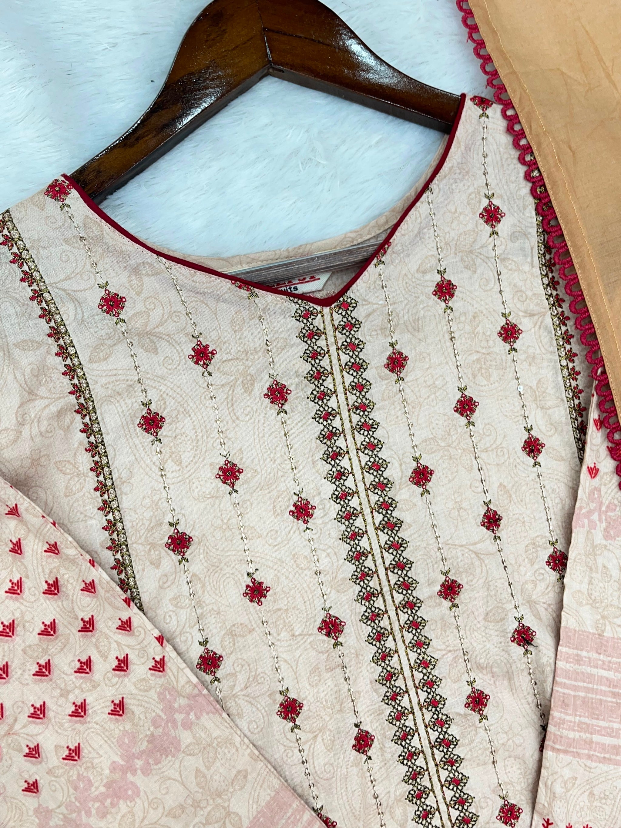 1329 Pakistani Lawn Suit