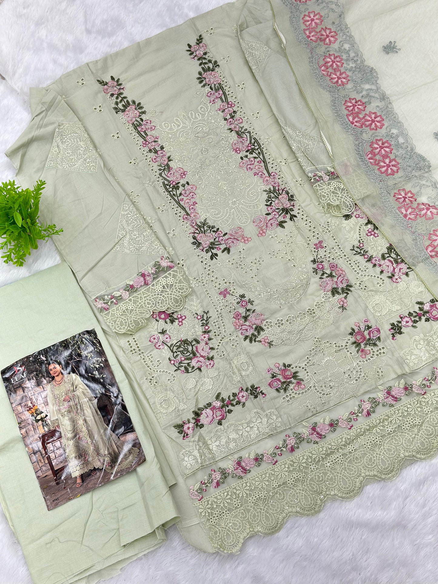 844 Elaf Pakistani Unstitched Lawn Suit