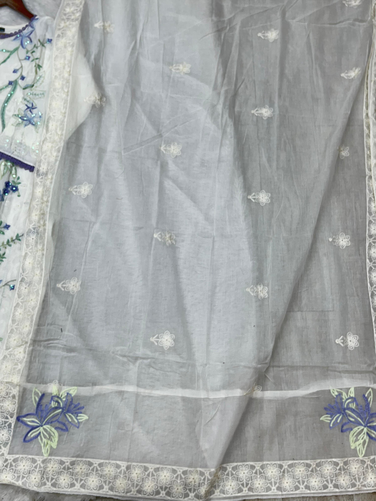 1364 Pakistani Embroidered Lawn Suit