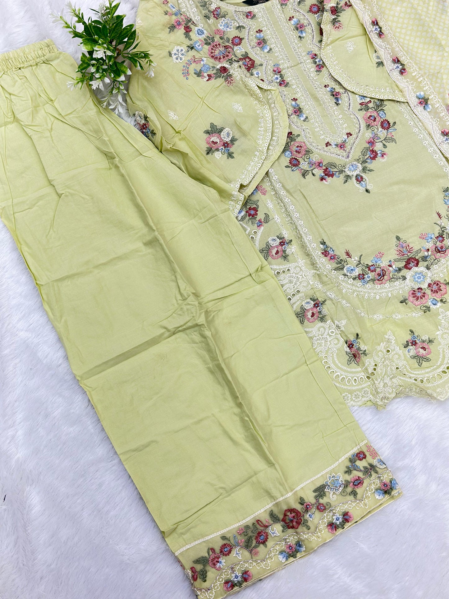 777 Readymade Pakistani Heavy Embroidered Coord-Set