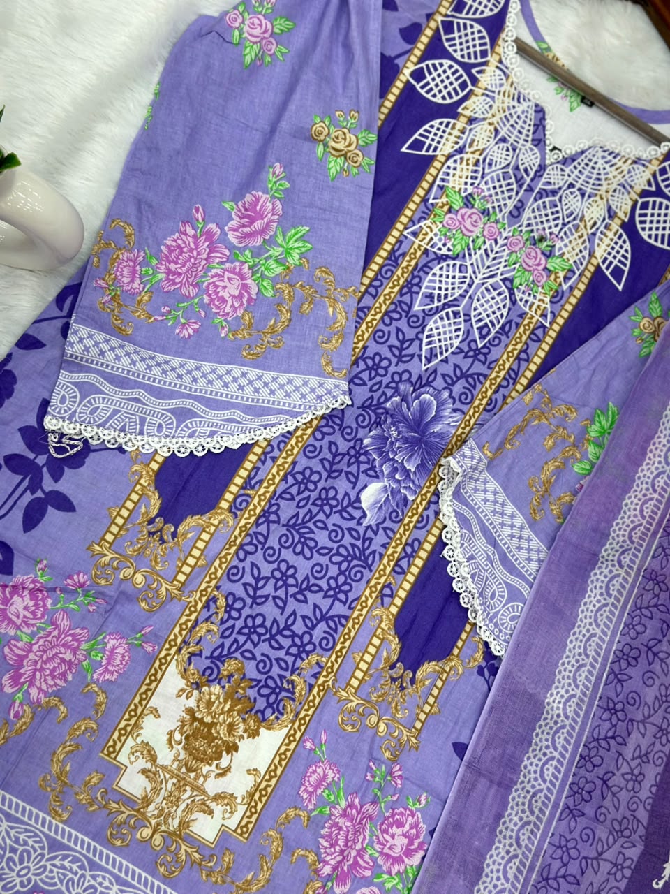 936 Pakistani Embroidered Suit