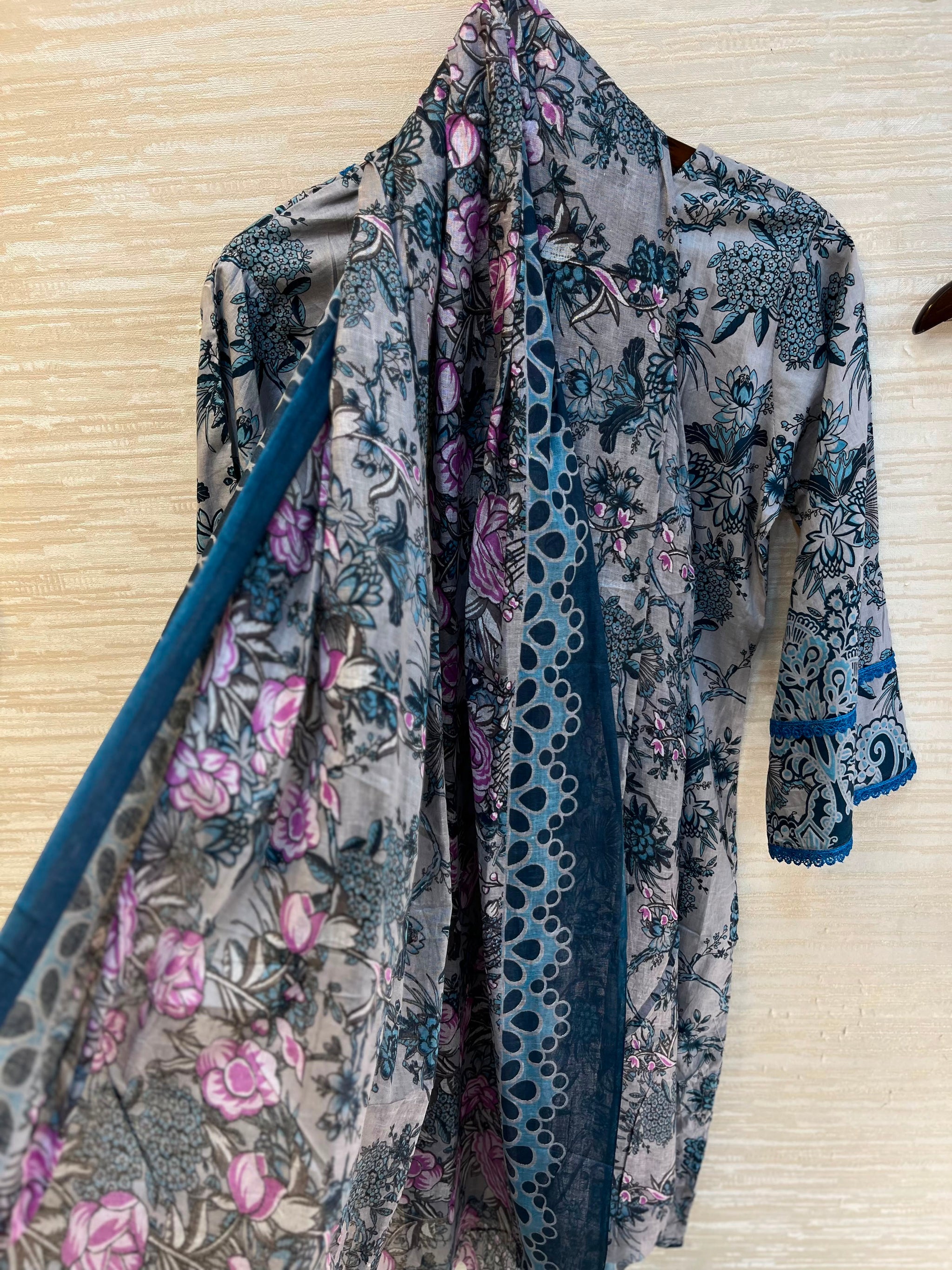 1111 Pakistani Embroidered Suit