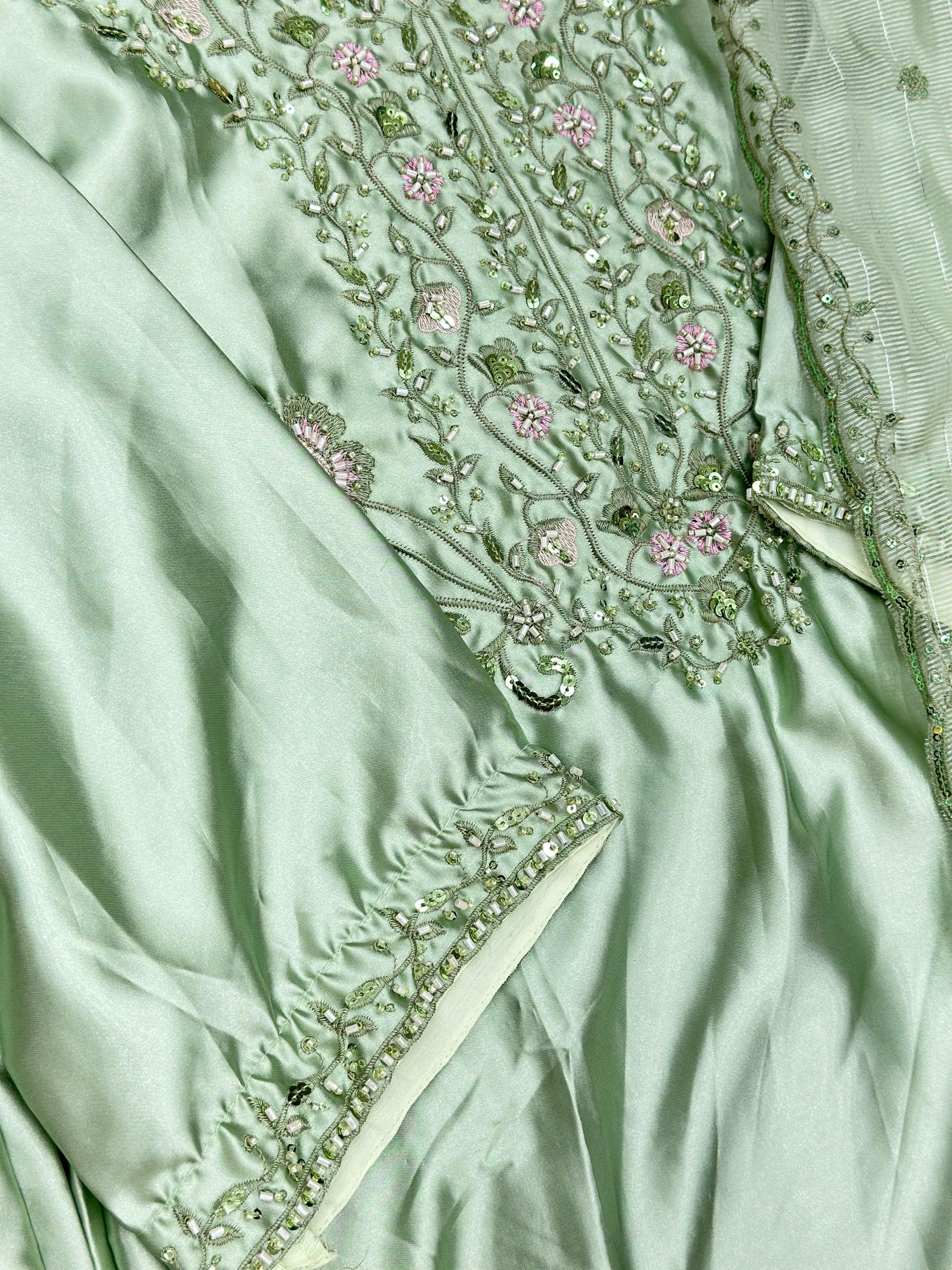 638 Mushk Farshi Set - Pista Green
