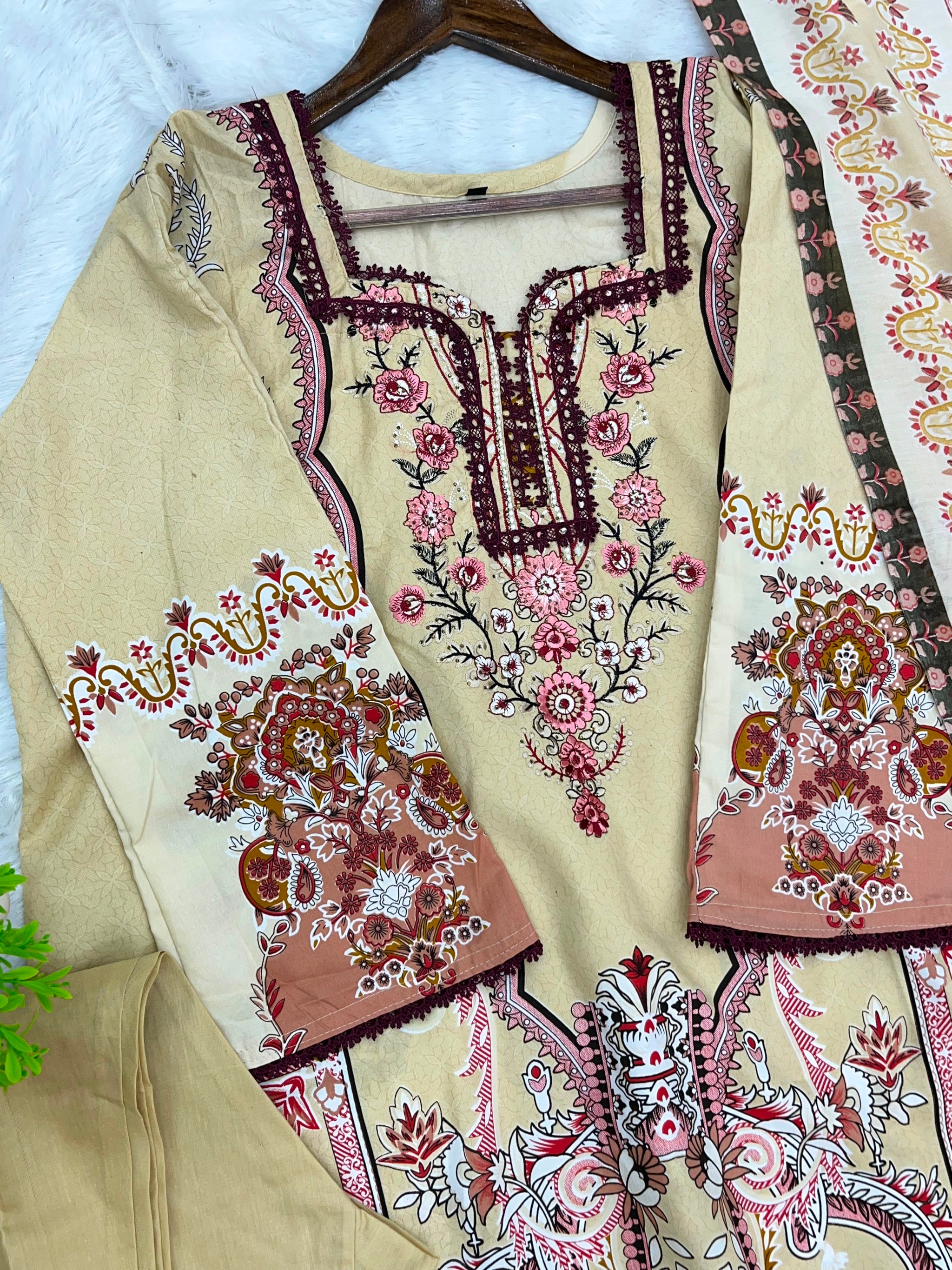 1293 Pakistani Embroidered Suit - Vandana Sobia Nazer
