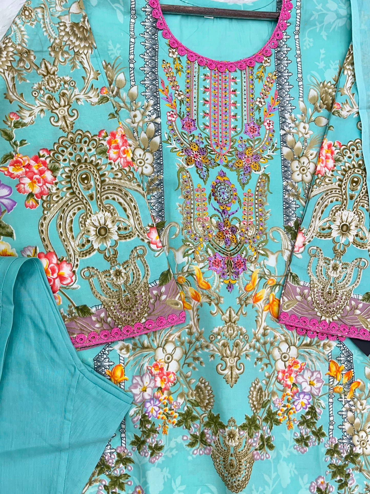 1310 Pakistani Embroidered Suit