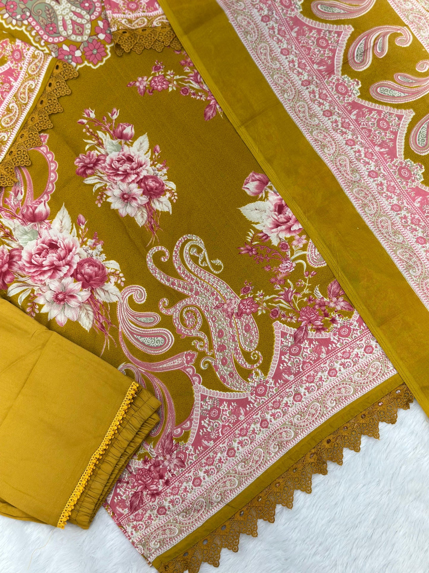 961 Pakistani Printed Suit