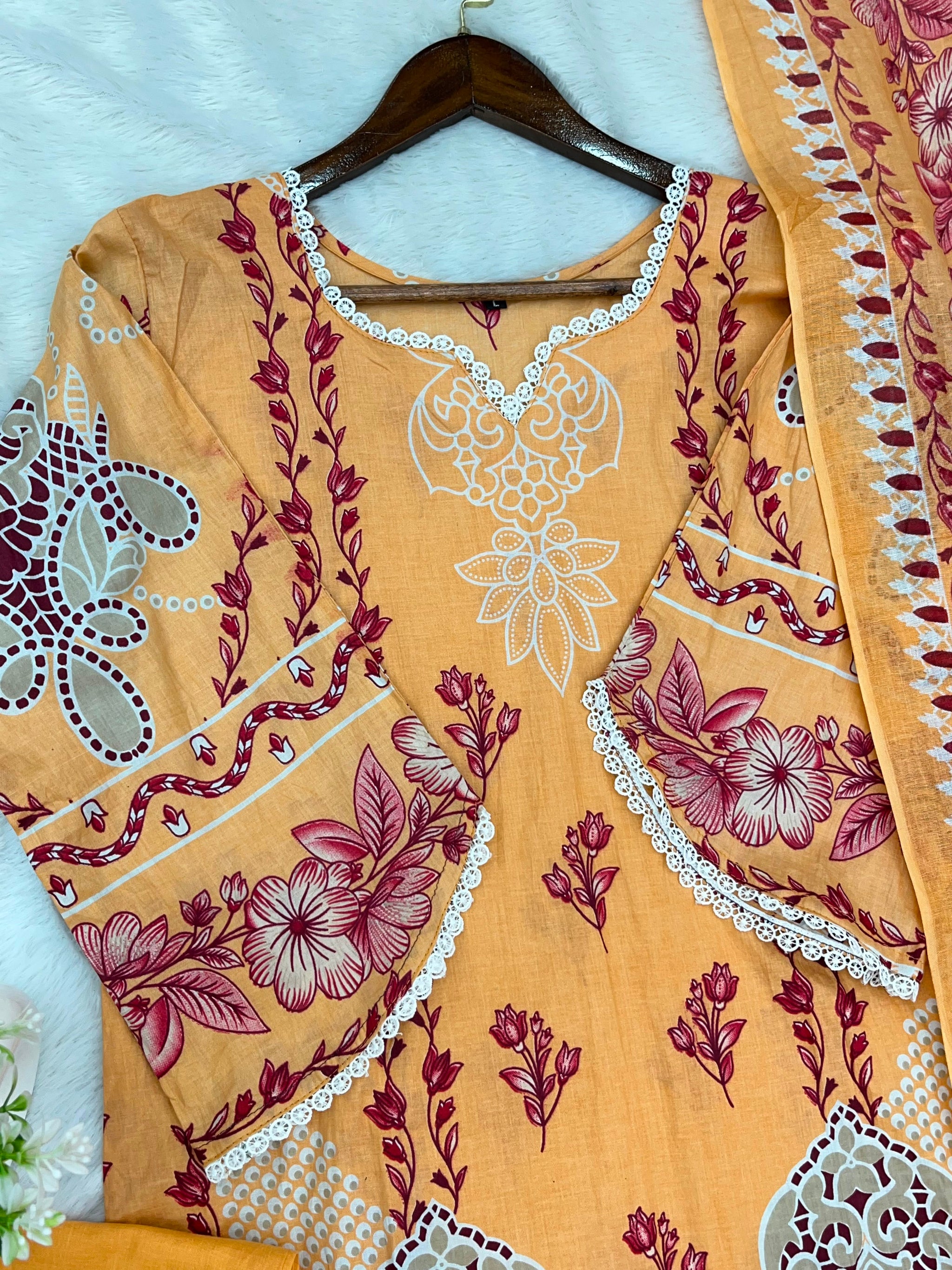 1324 Pakistani Printed Suit