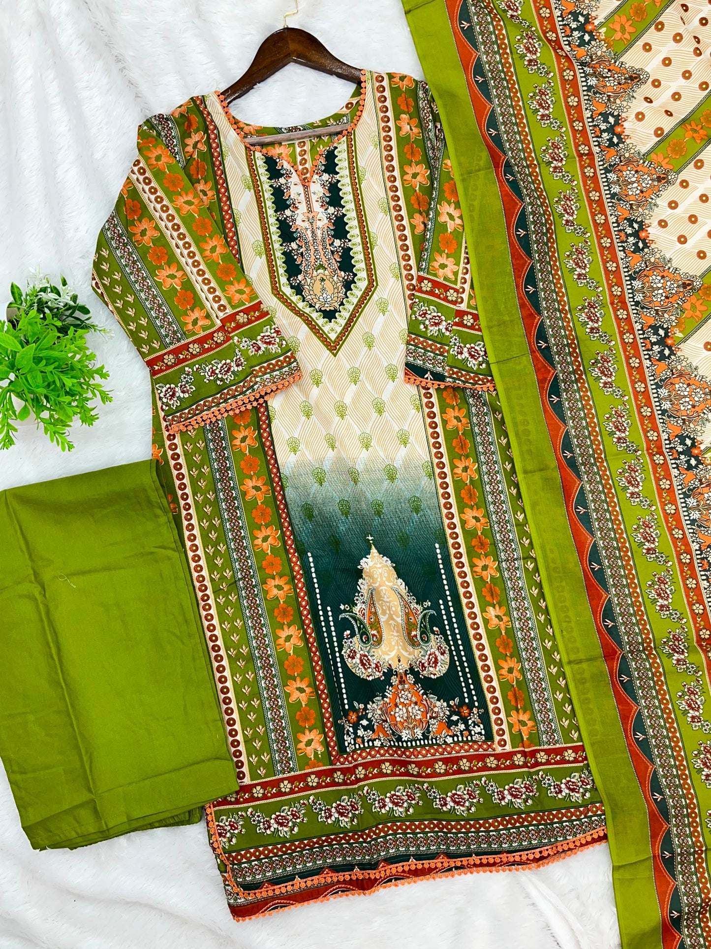 1259 Pakistani Printed Suit