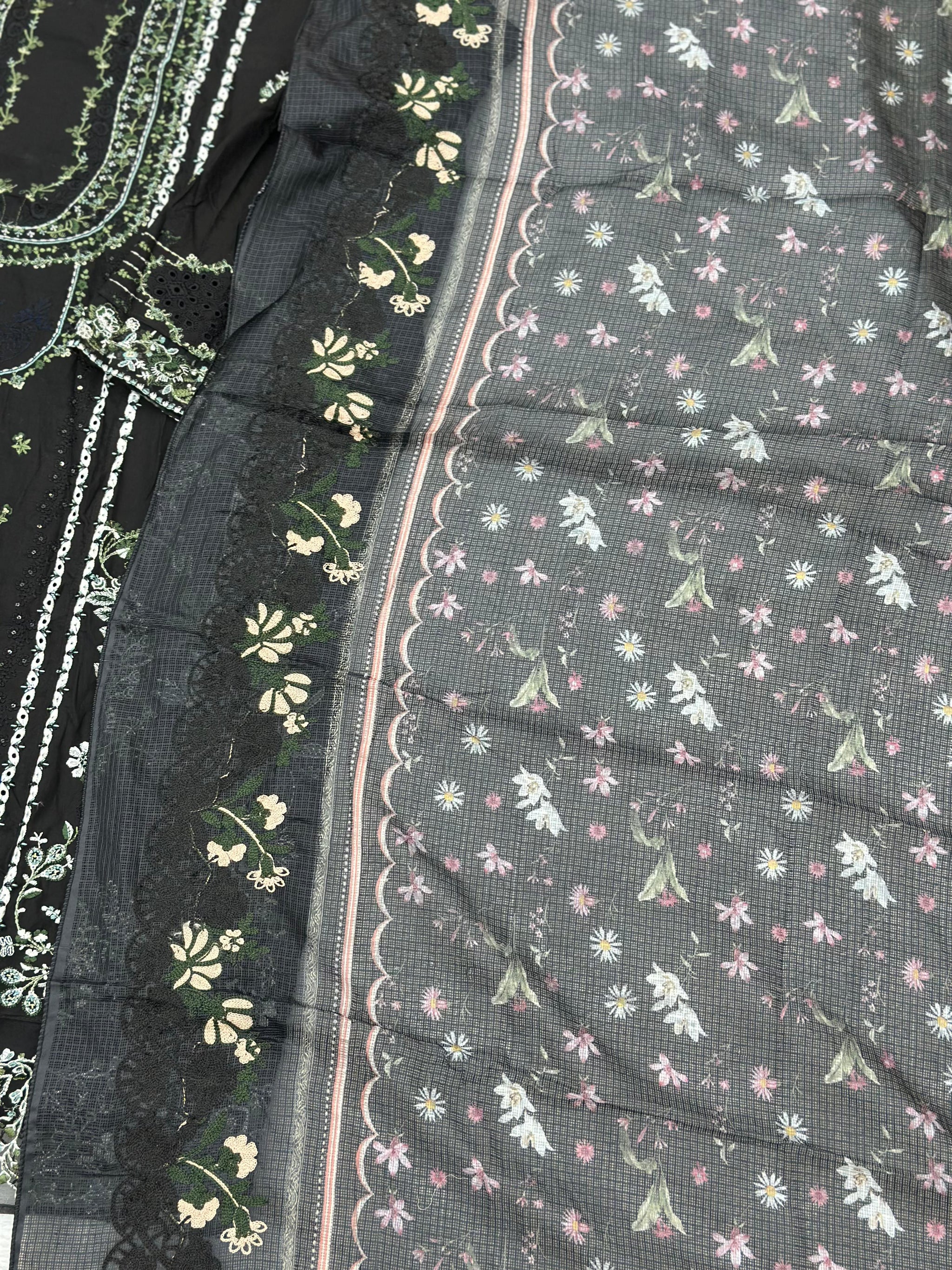 846 Elaf Pakistani Unstitched Lawn Suit