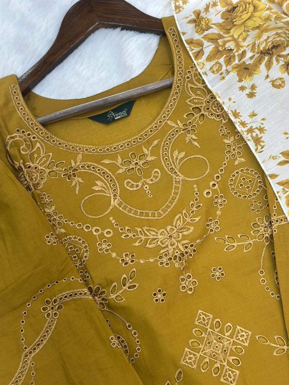 767 Readymade Pakistani Chikankari Suit