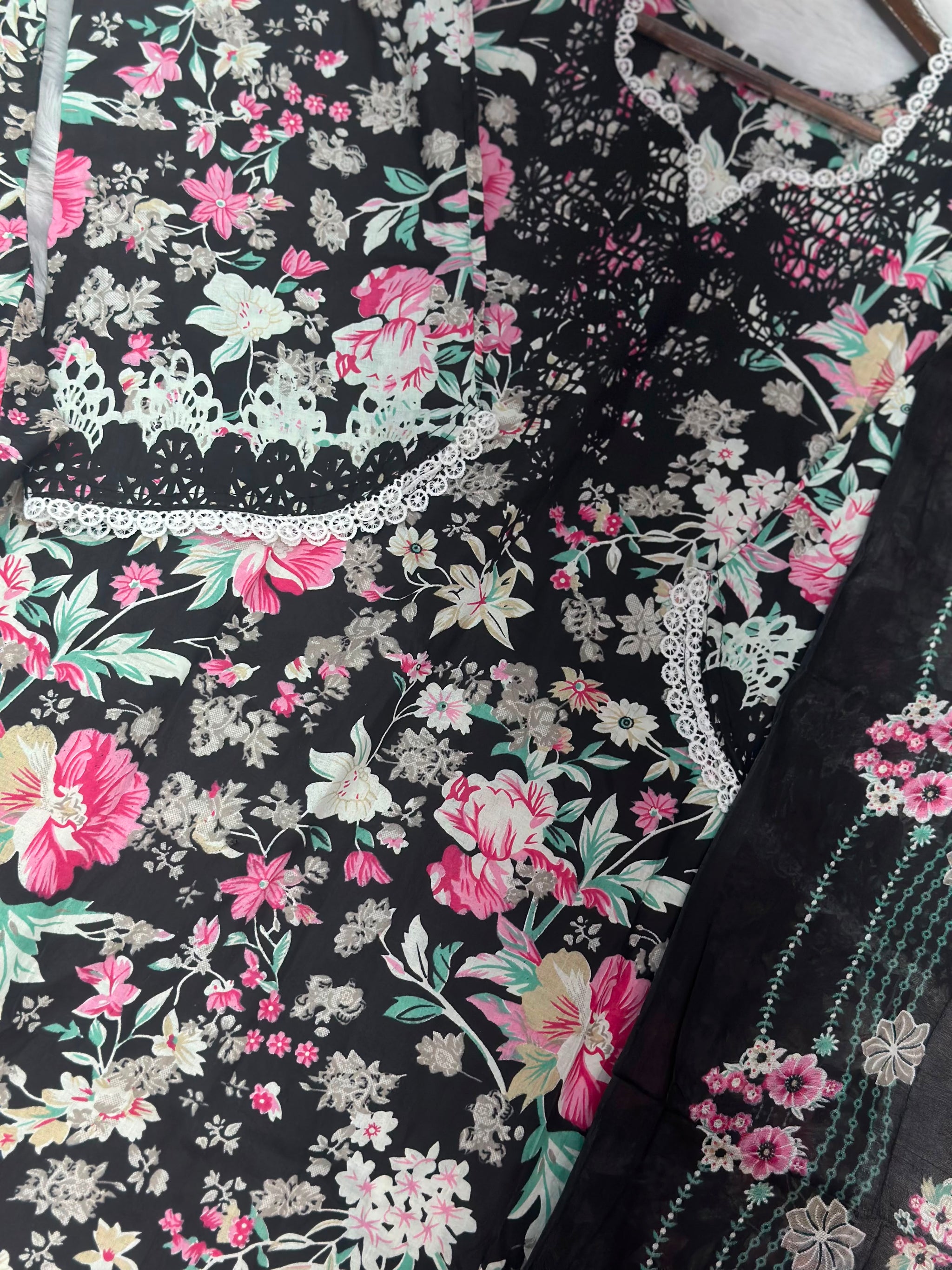 927 Pakistani Embroidered Suit