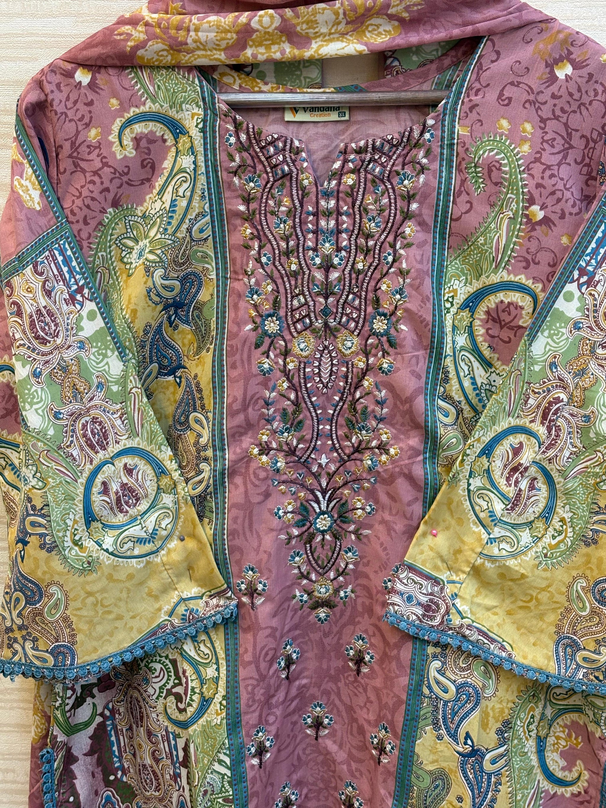 550 Rumani Pakistani Suit
