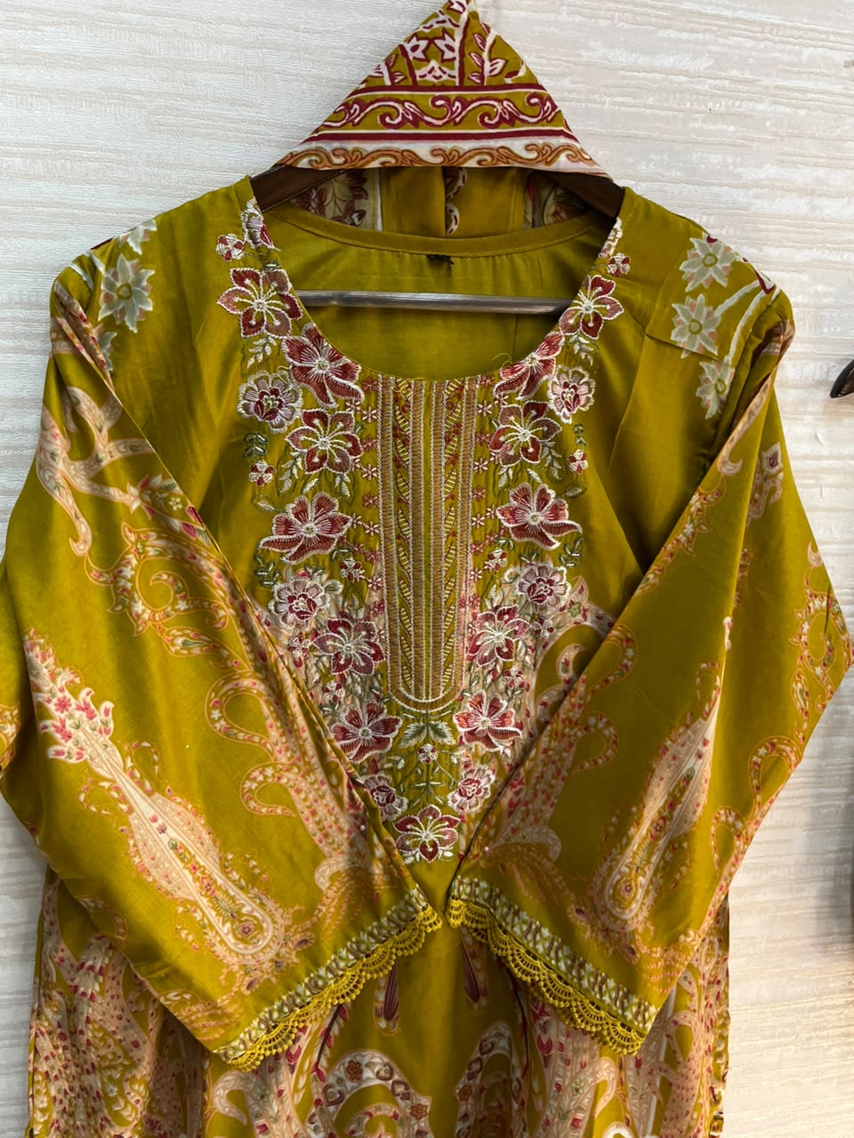 1104 Pakistani Embroidered Suit