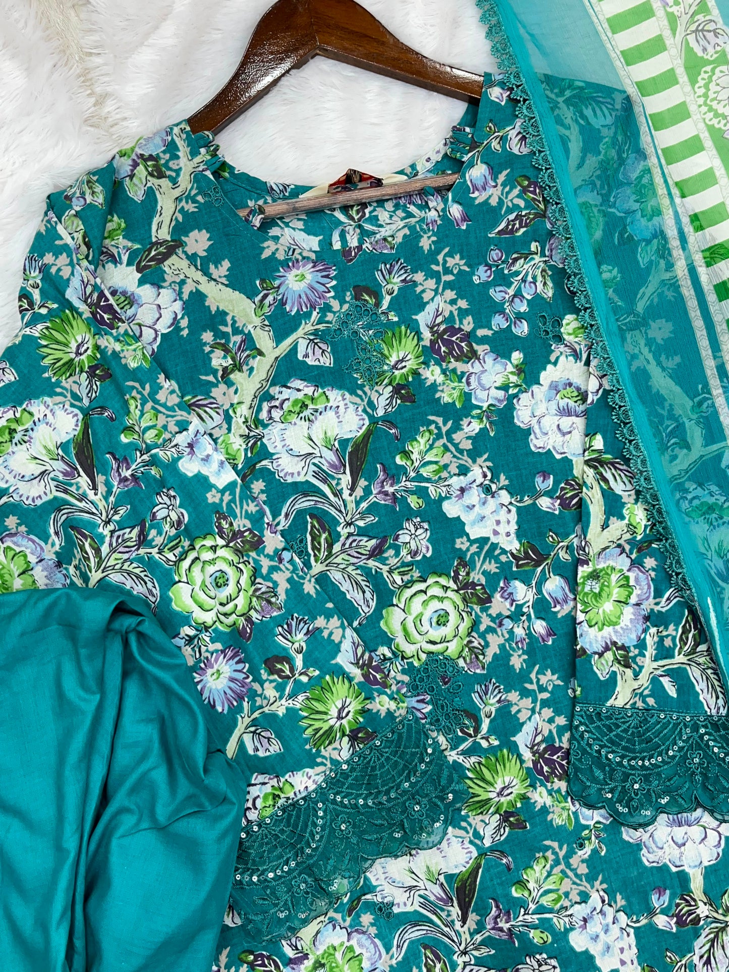 1337 Pakistani Lawn Suit - Purple
