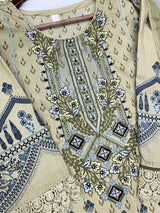 1224 Pakistani Embroidered Suit