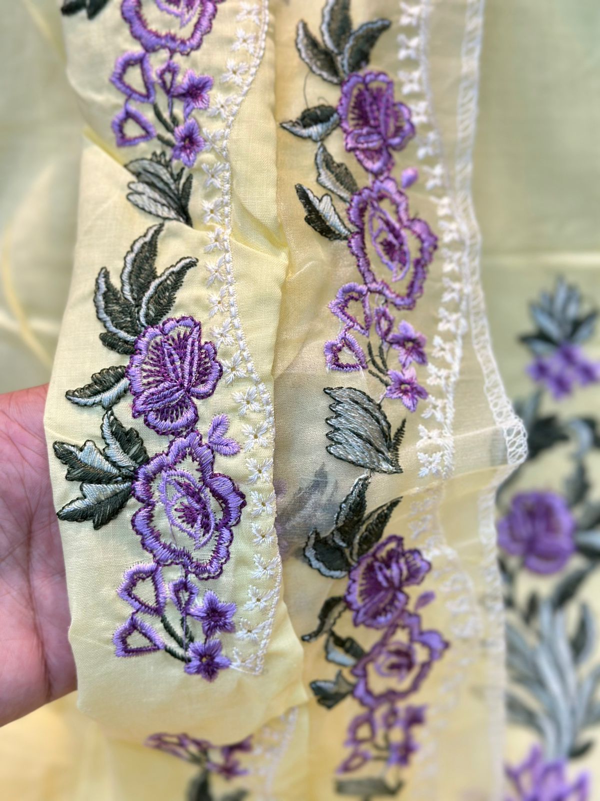 536 Maria-B Unstitched suit