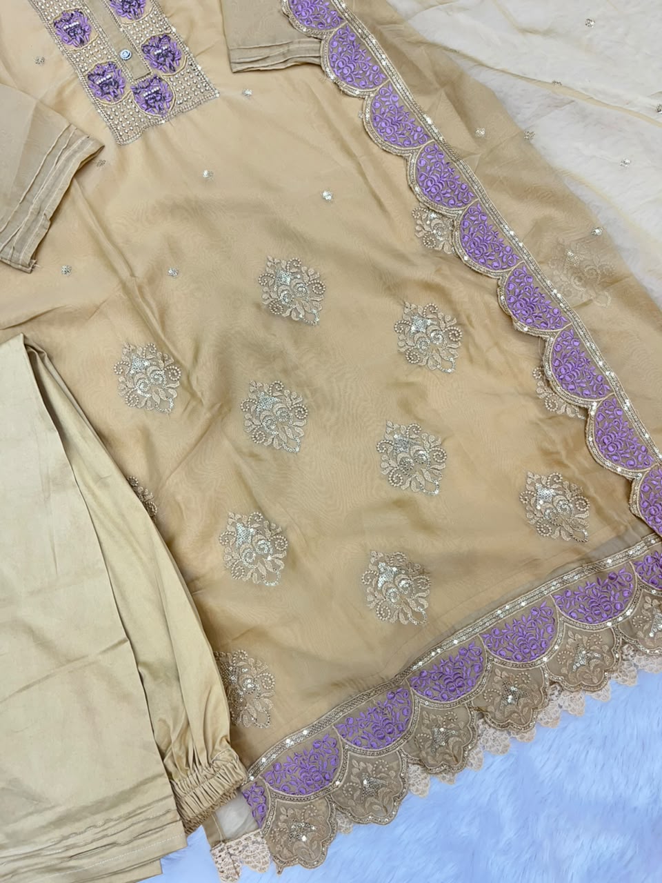 1151 Premium Pakistani Partywear