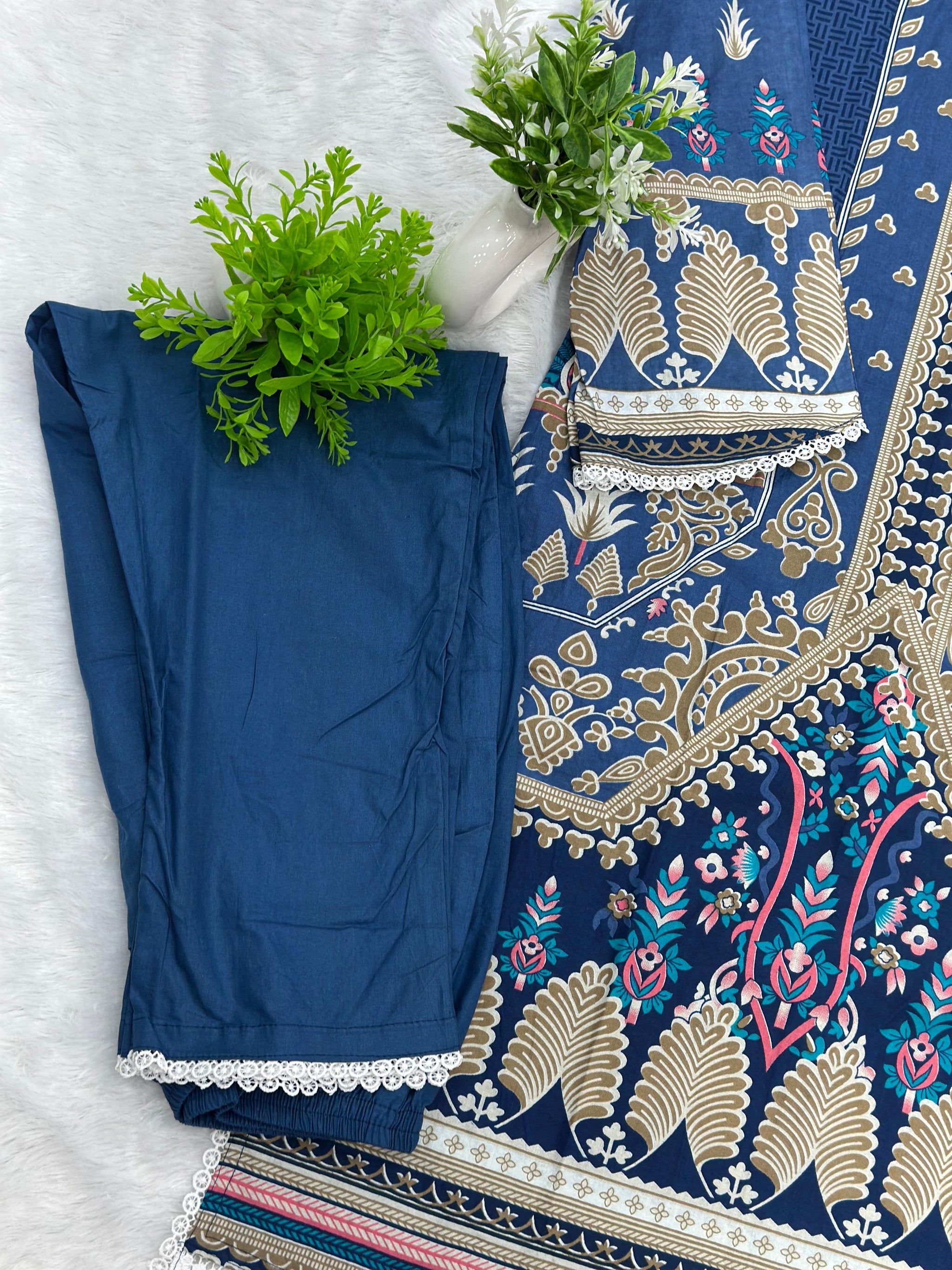 1069 Pakistani Printed Suit