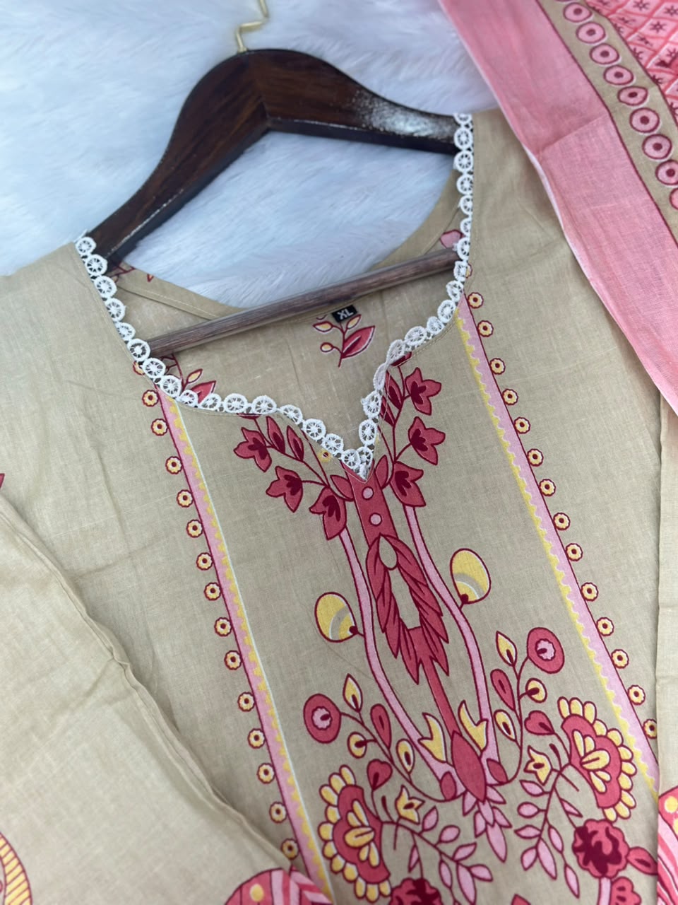 930 Pakistani Embroidered Suit