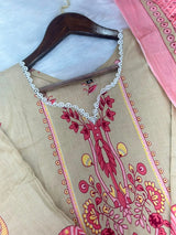 930 Pakistani Embroidered Suit