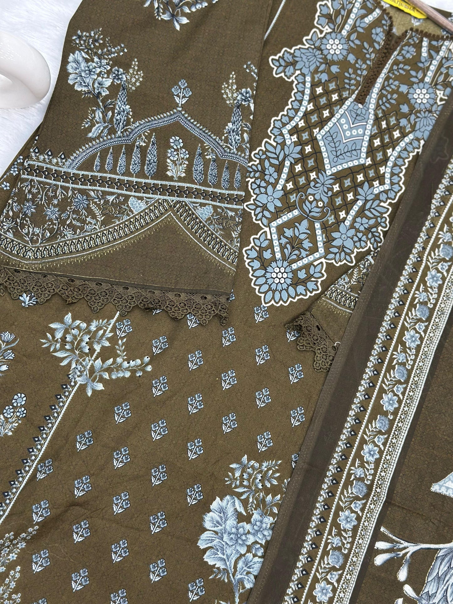 955 Pakistani Printed Suit