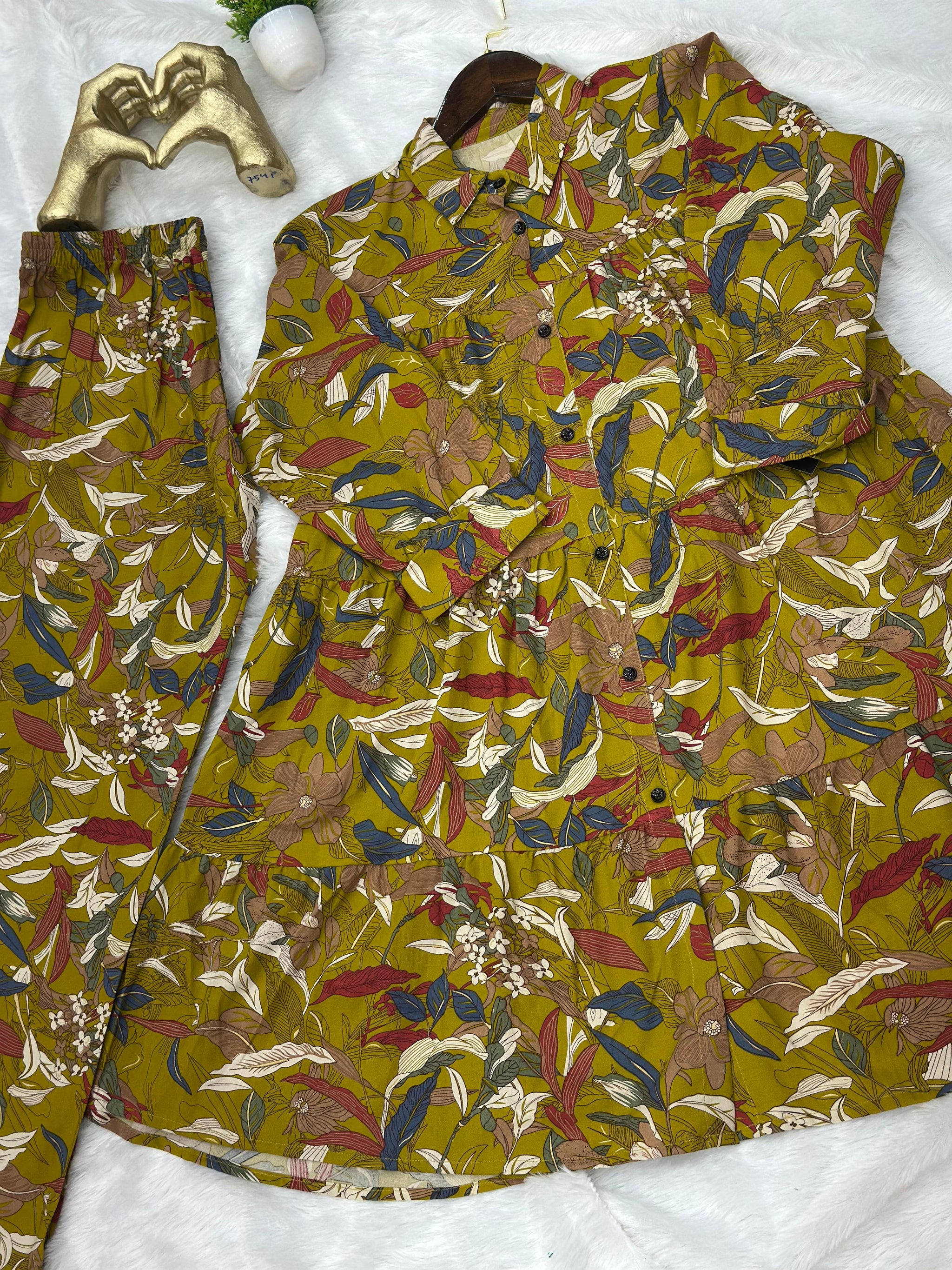 671 Meadow Bloom Cordset