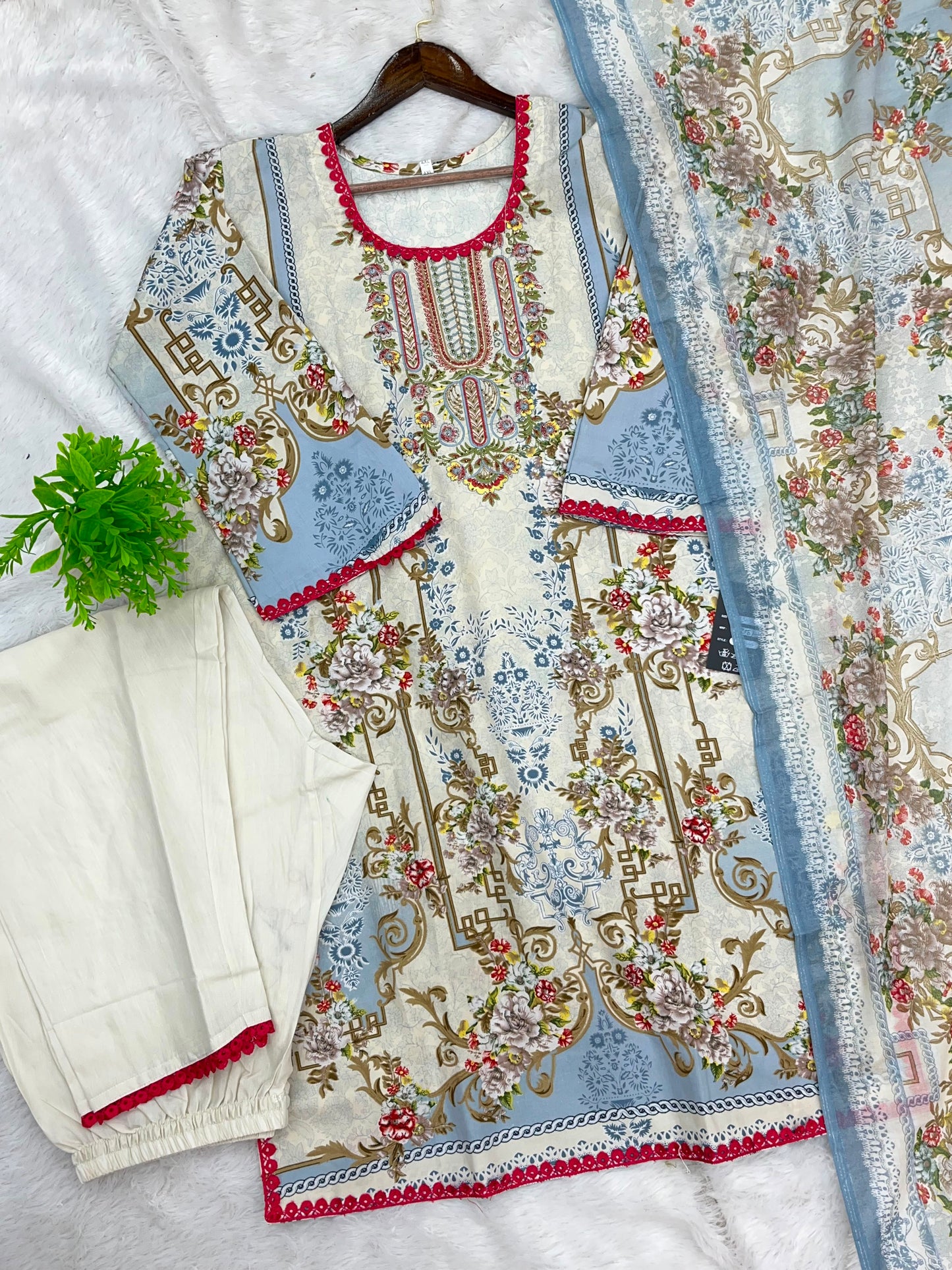 1311 Pakistani Embroidered Suit