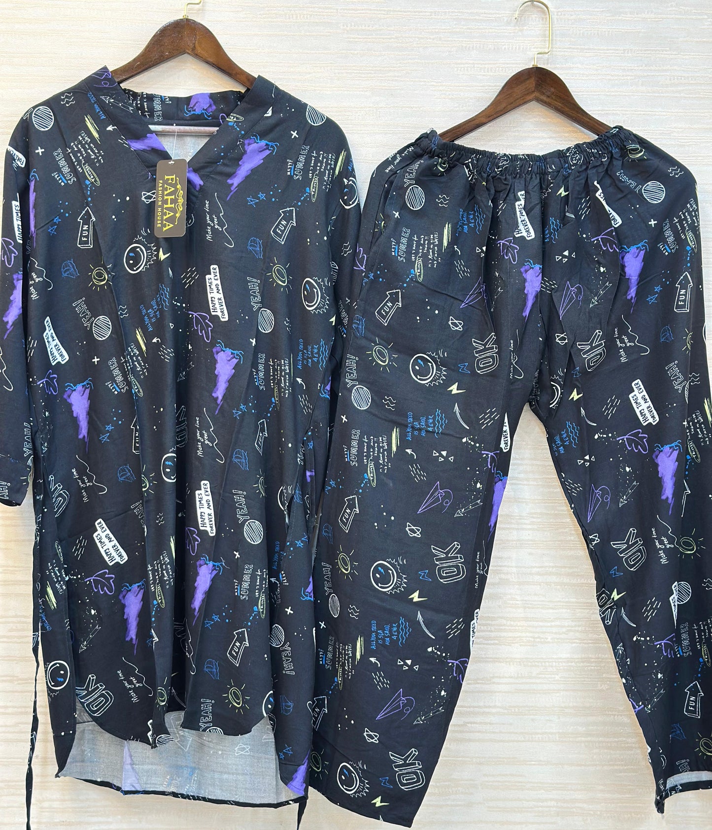 327 - V neck Cordset