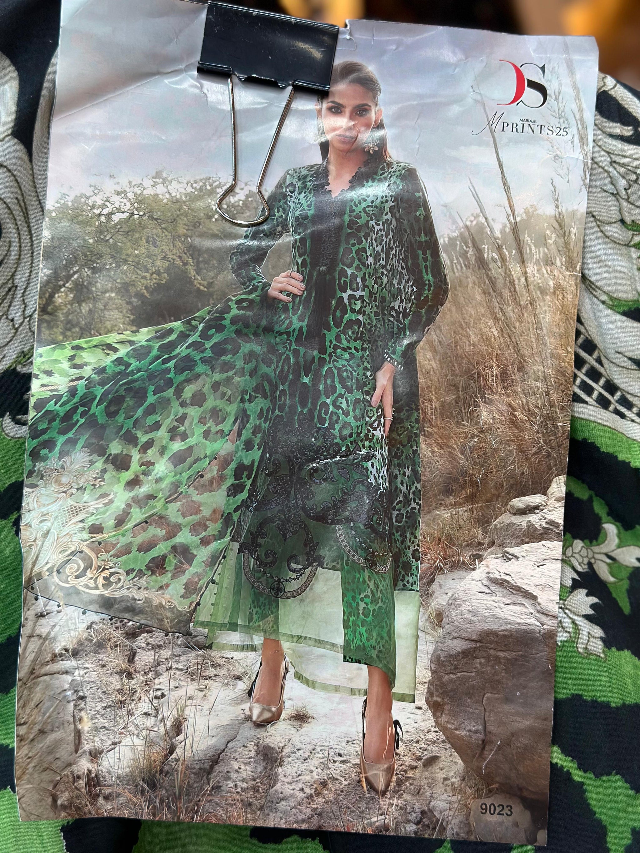 544 Pakistani Unstitched suit