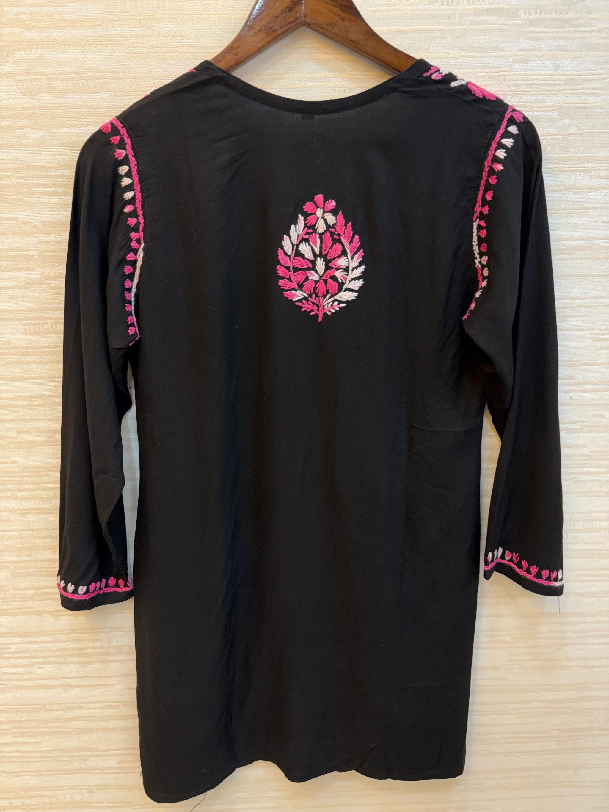 617 Lucknowi Short Kurti Set  Black - Dark Pink