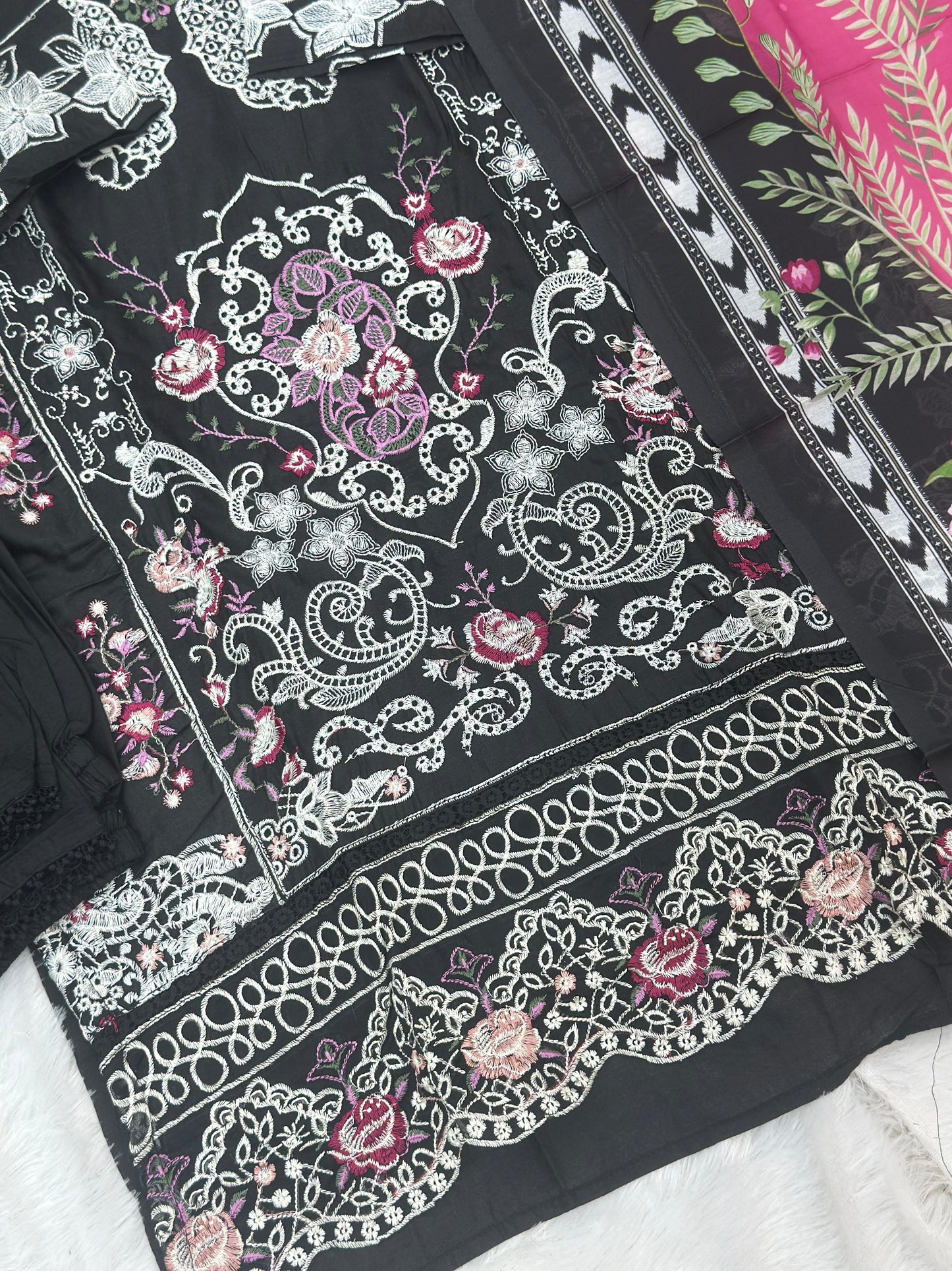 829 Pakistani Lawn Cotton Suit