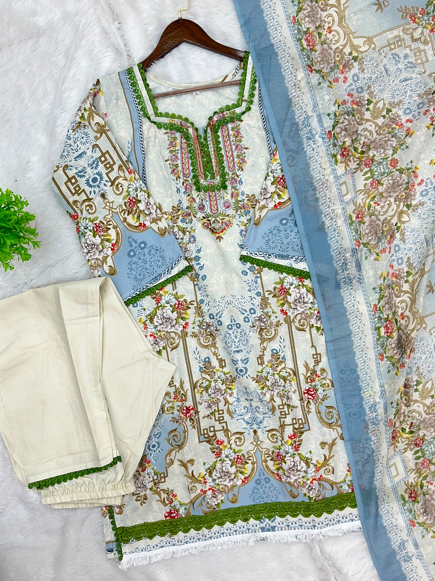 1289 Pakistani Embroidered Suit - Vandana Sobia Nazer