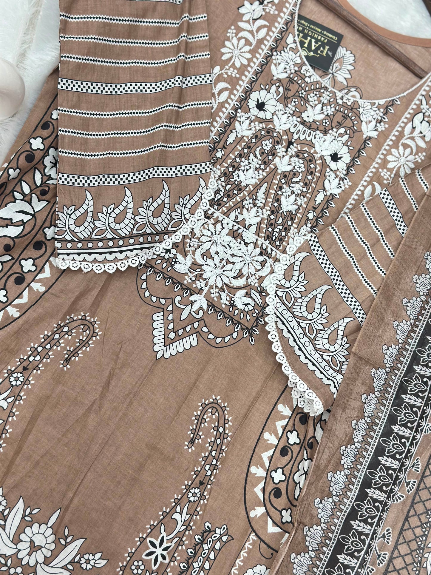 953 Pakistani Embroidered Suit