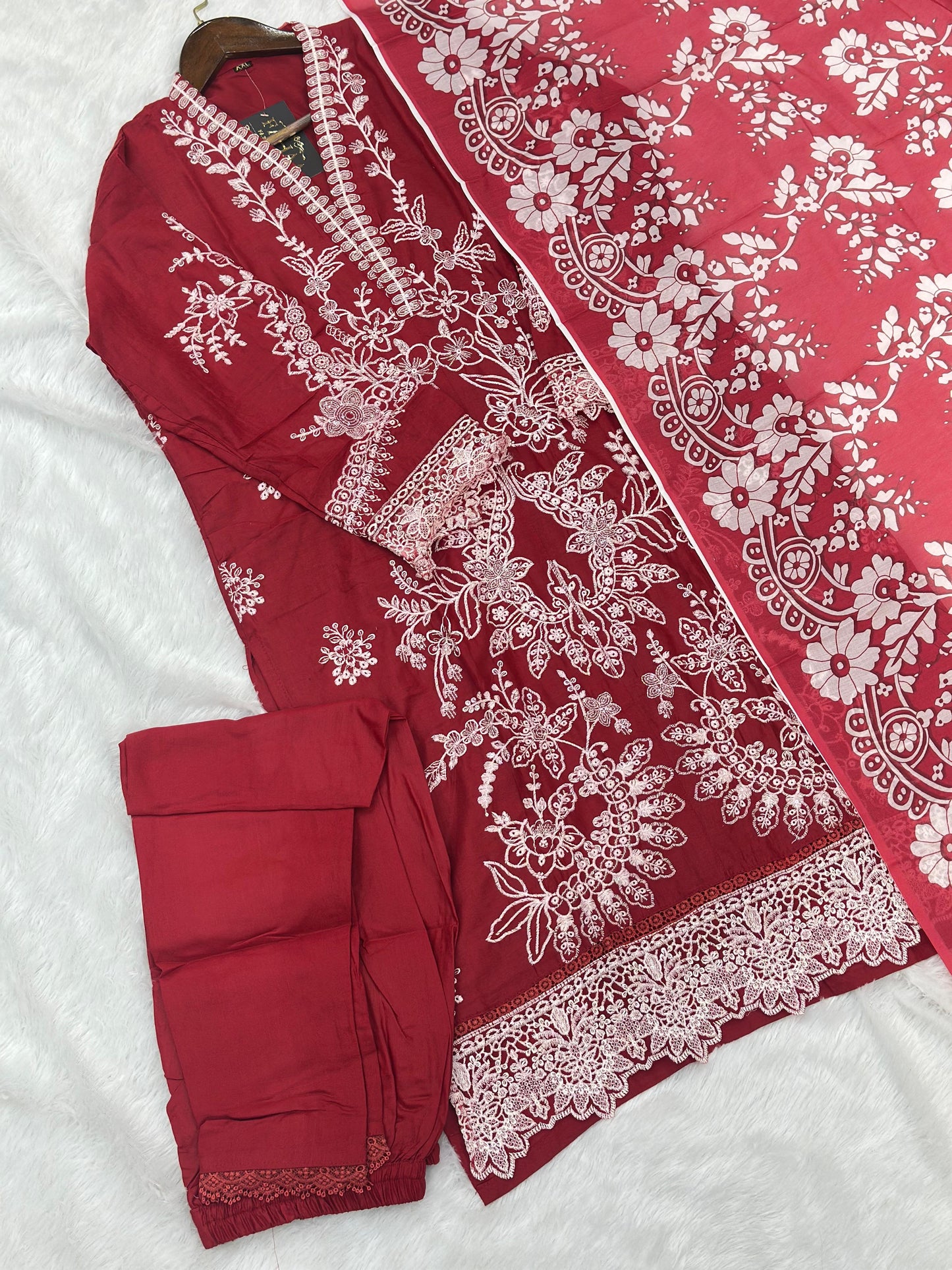 820 Pakistani Lawn Cotton Suit